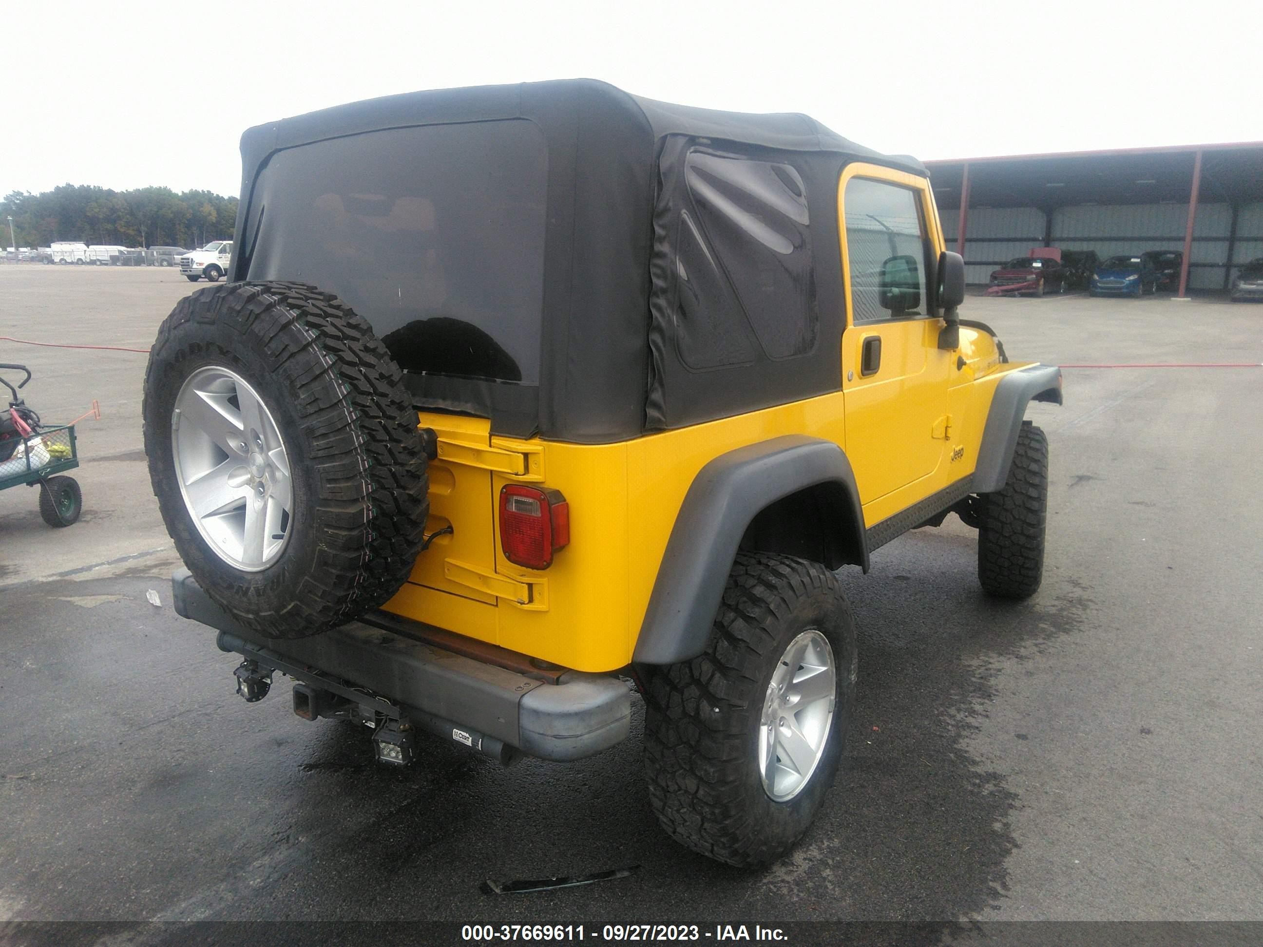 Photo 3 VIN: 1J4FA69SX4P710688 - JEEP WRANGLER 