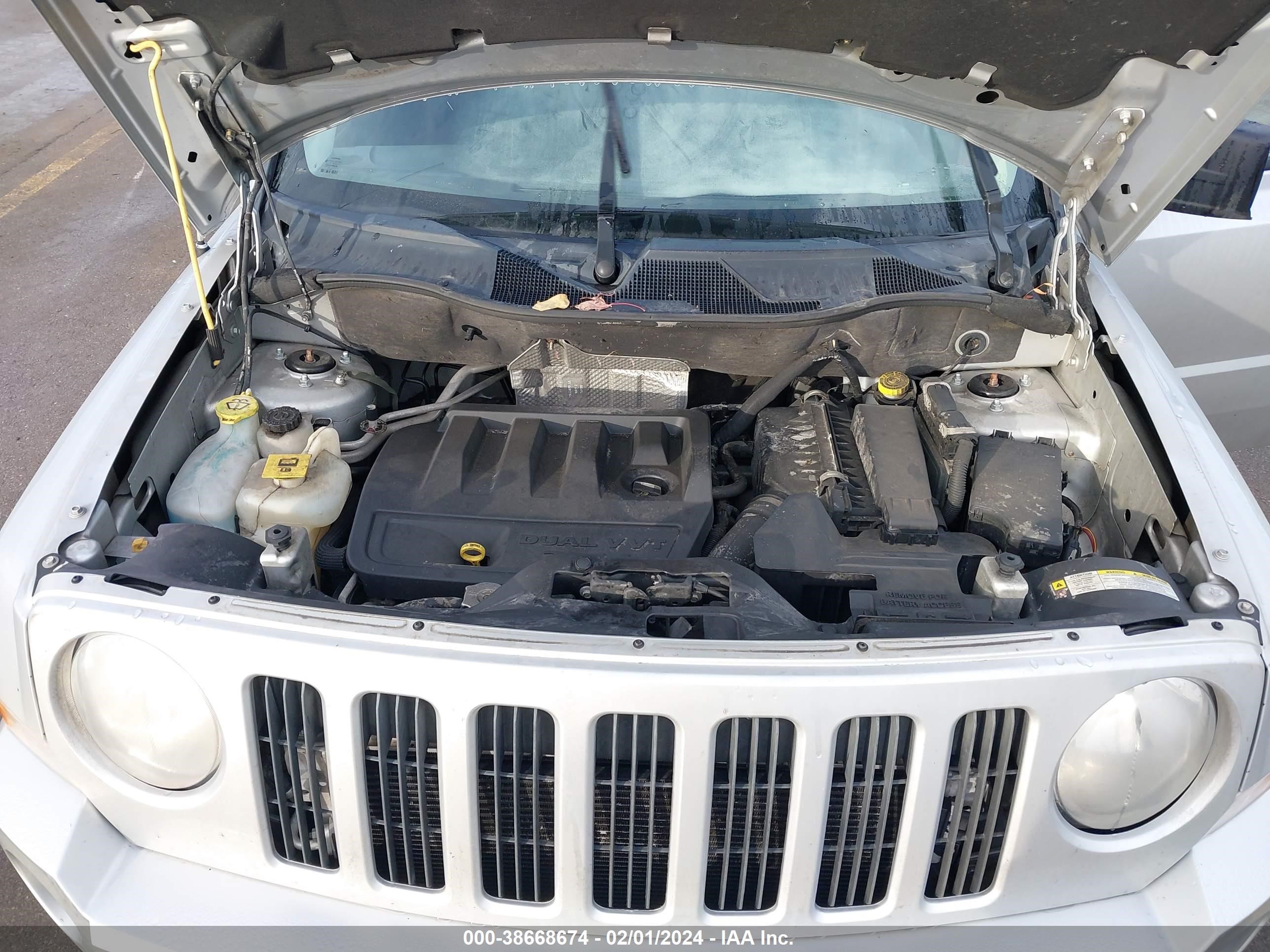 Photo 9 VIN: 1J4FF28B19D107570 - JEEP LIBERTY (PATRIOT) 