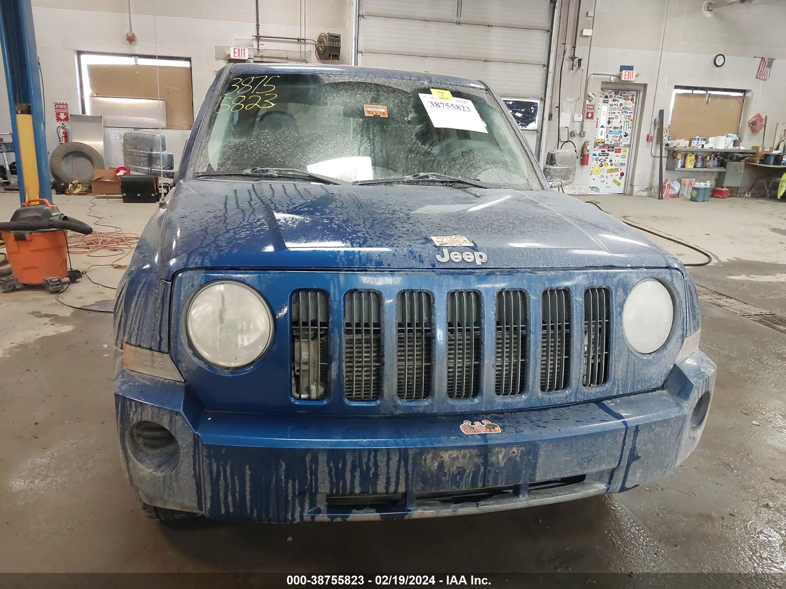 Photo 5 VIN: 1J4FF28B29D118061 - JEEP LIBERTY (PATRIOT) 