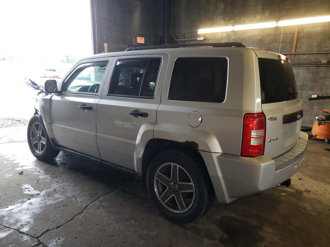 Photo 1 VIN: 1J4FF28B99D176913 - JEEP LIBERTY (PATRIOT) 