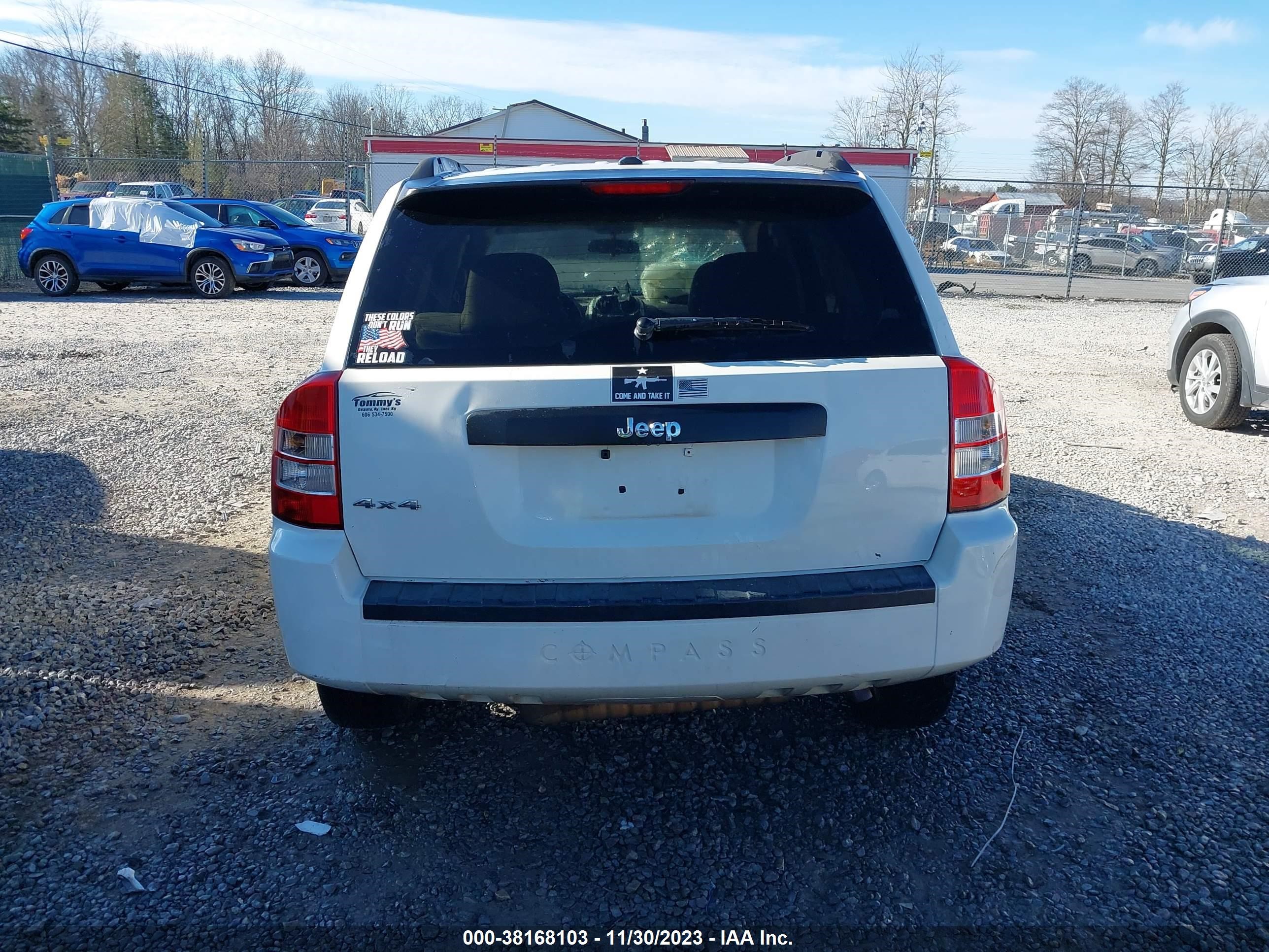 Photo 16 VIN: 1J4FF47B09D120825 - JEEP COMPASS 