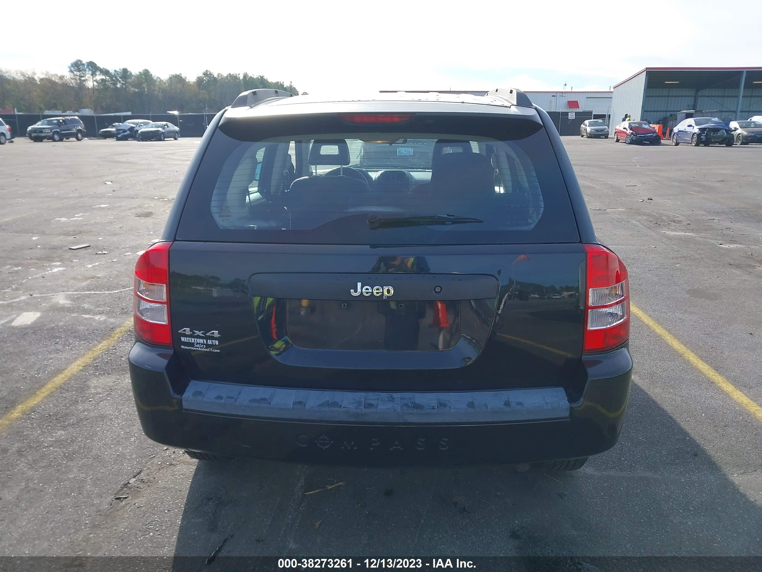 Photo 15 VIN: 1J4FF47B09D137480 - JEEP COMPASS 