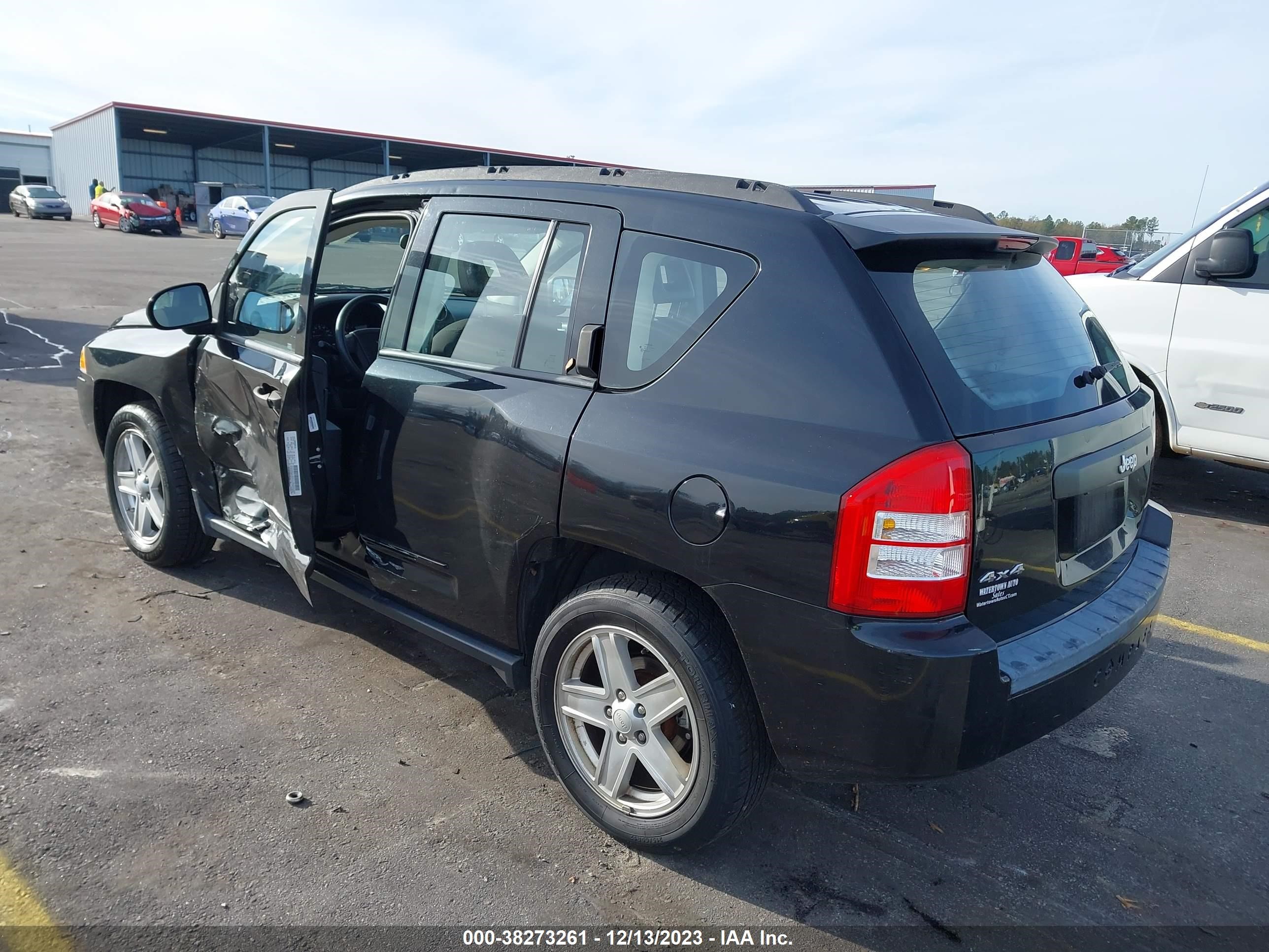 Photo 2 VIN: 1J4FF47B09D137480 - JEEP COMPASS 