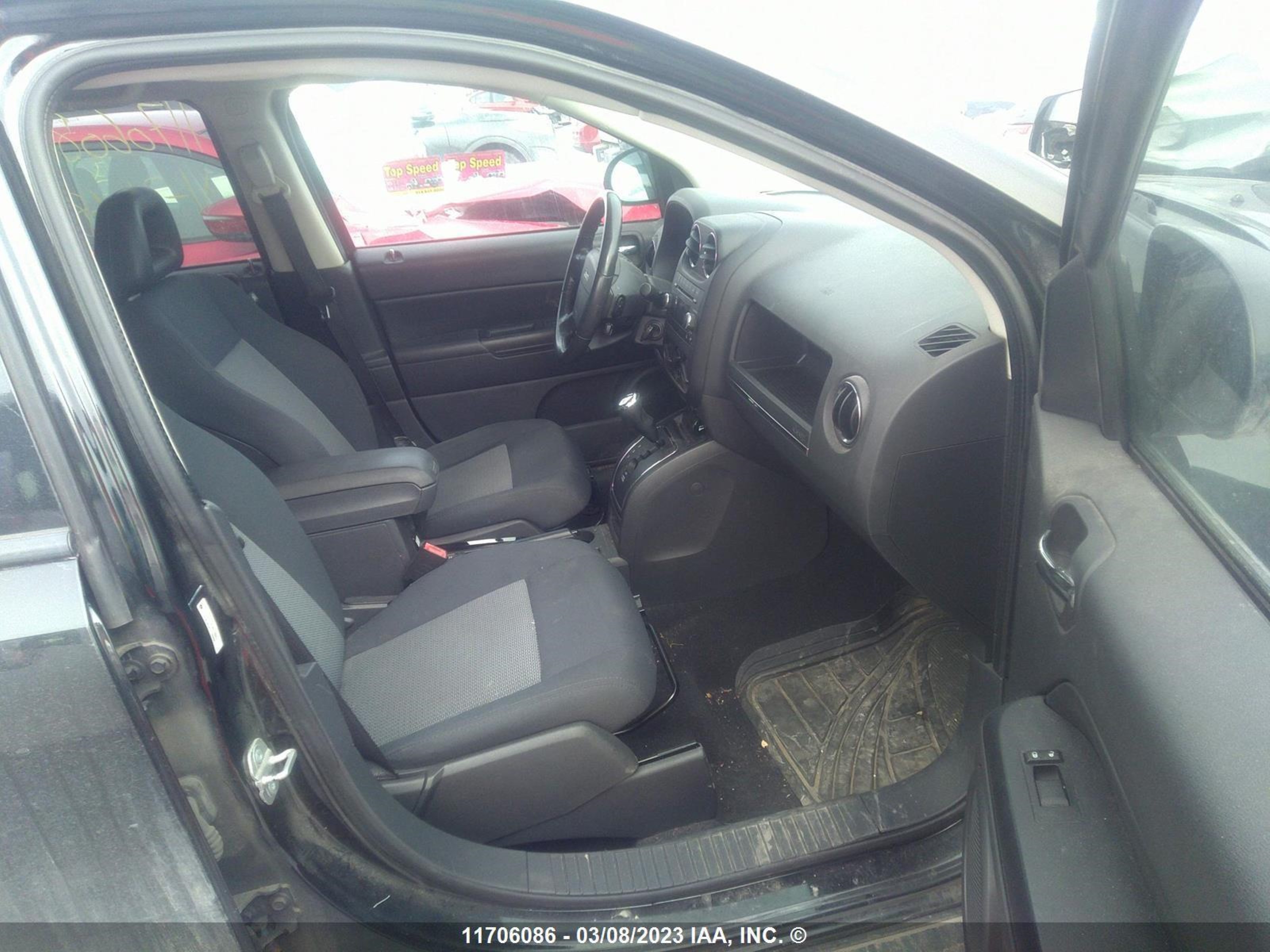 Photo 4 VIN: 1J4FF47B79D210683 - JEEP COMPASS 