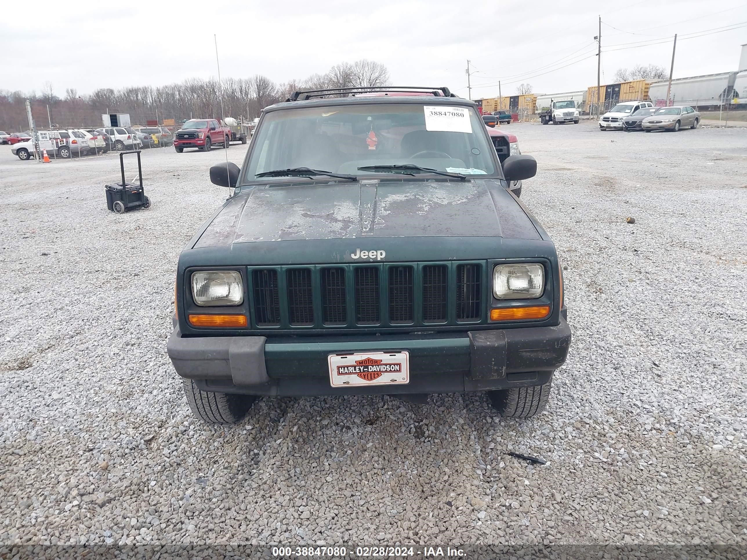 Photo 5 VIN: 1J4FF48S0YL118835 - JEEP CHEROKEE 