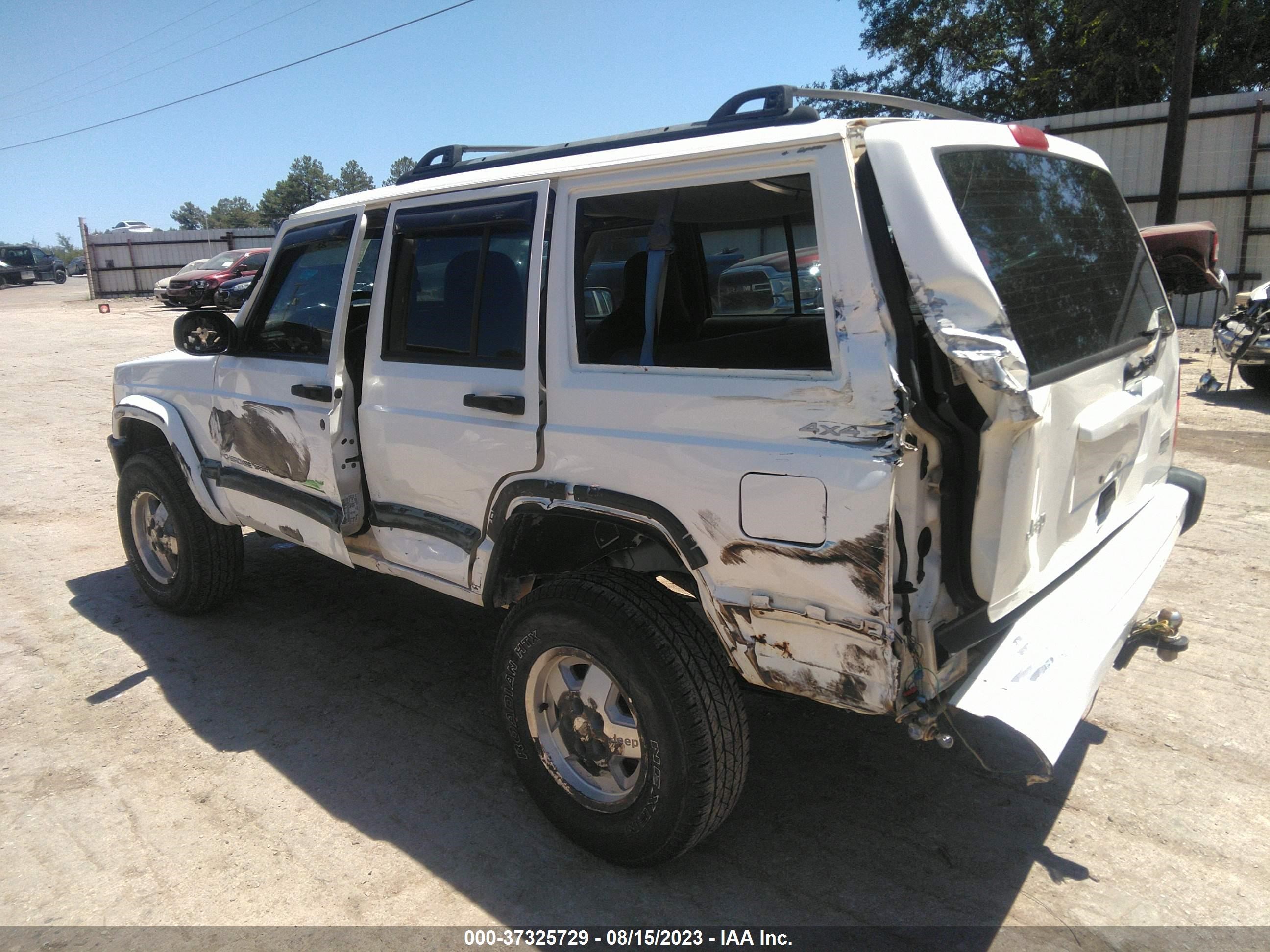 Photo 5 VIN: 1J4FF48S11L509529 - JEEP CHEROKEE 