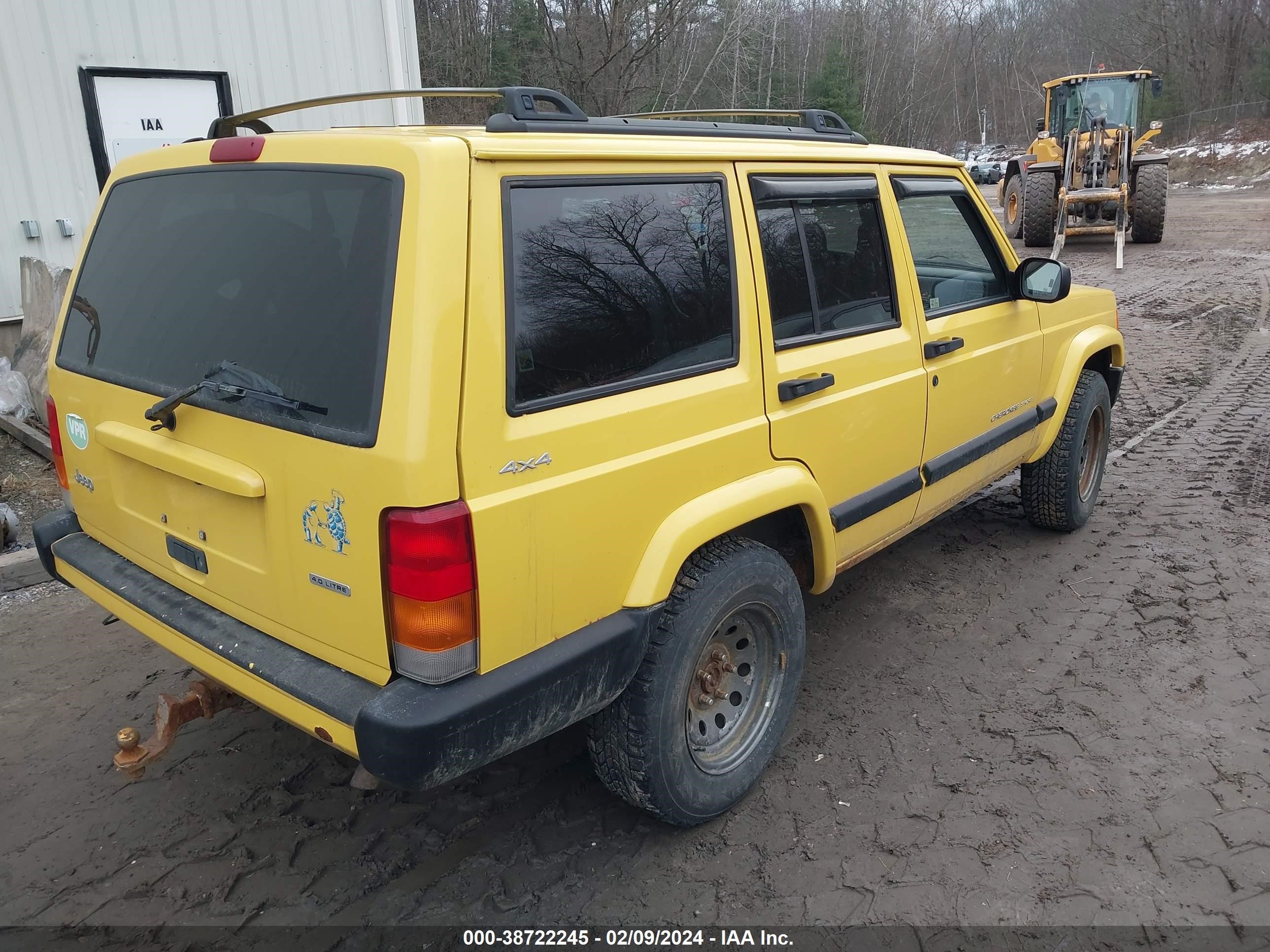 Photo 3 VIN: 1J4FF48S11L606326 - JEEP CHEROKEE 