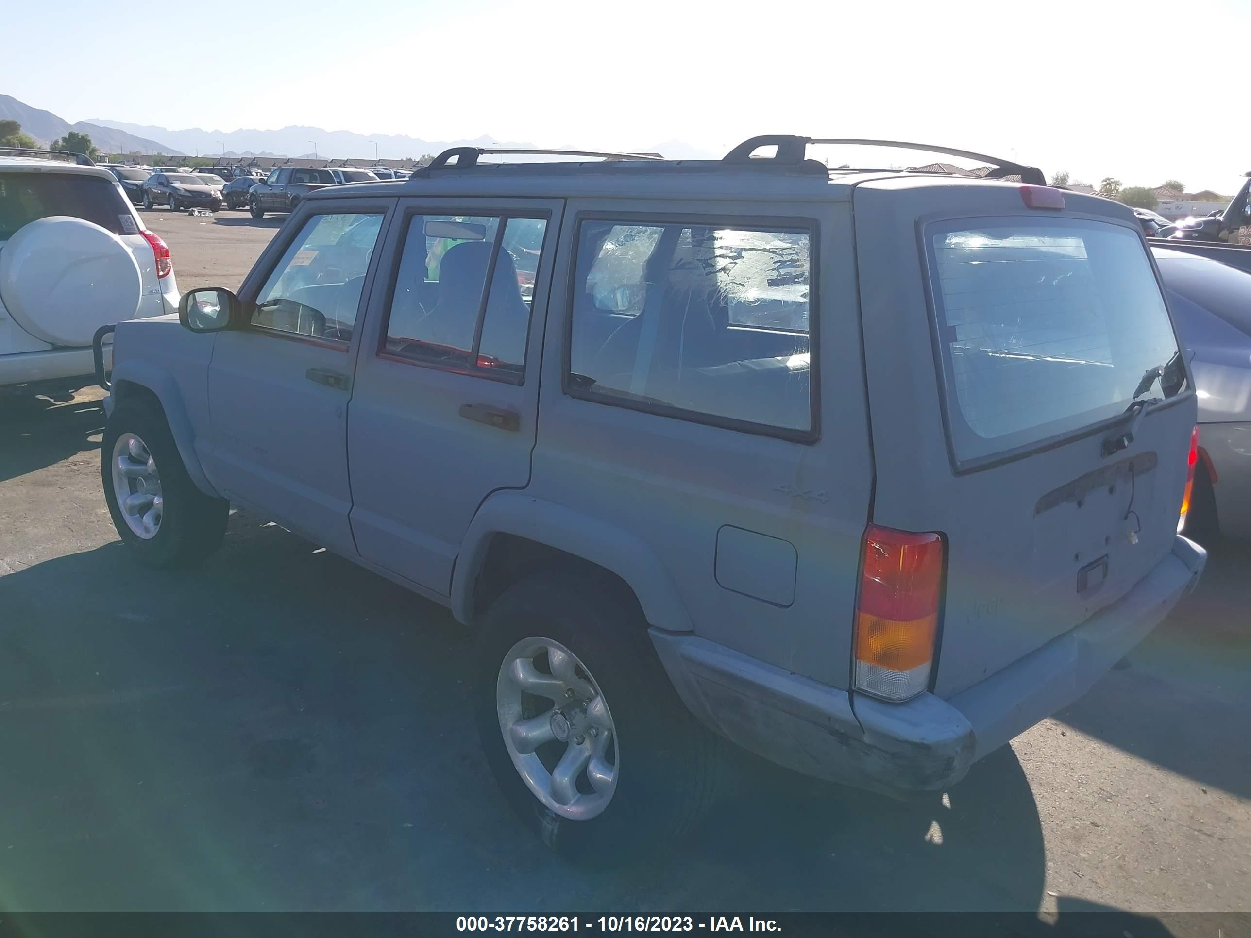 Photo 2 VIN: 1J4FF48S1YL126572 - JEEP CHEROKEE 