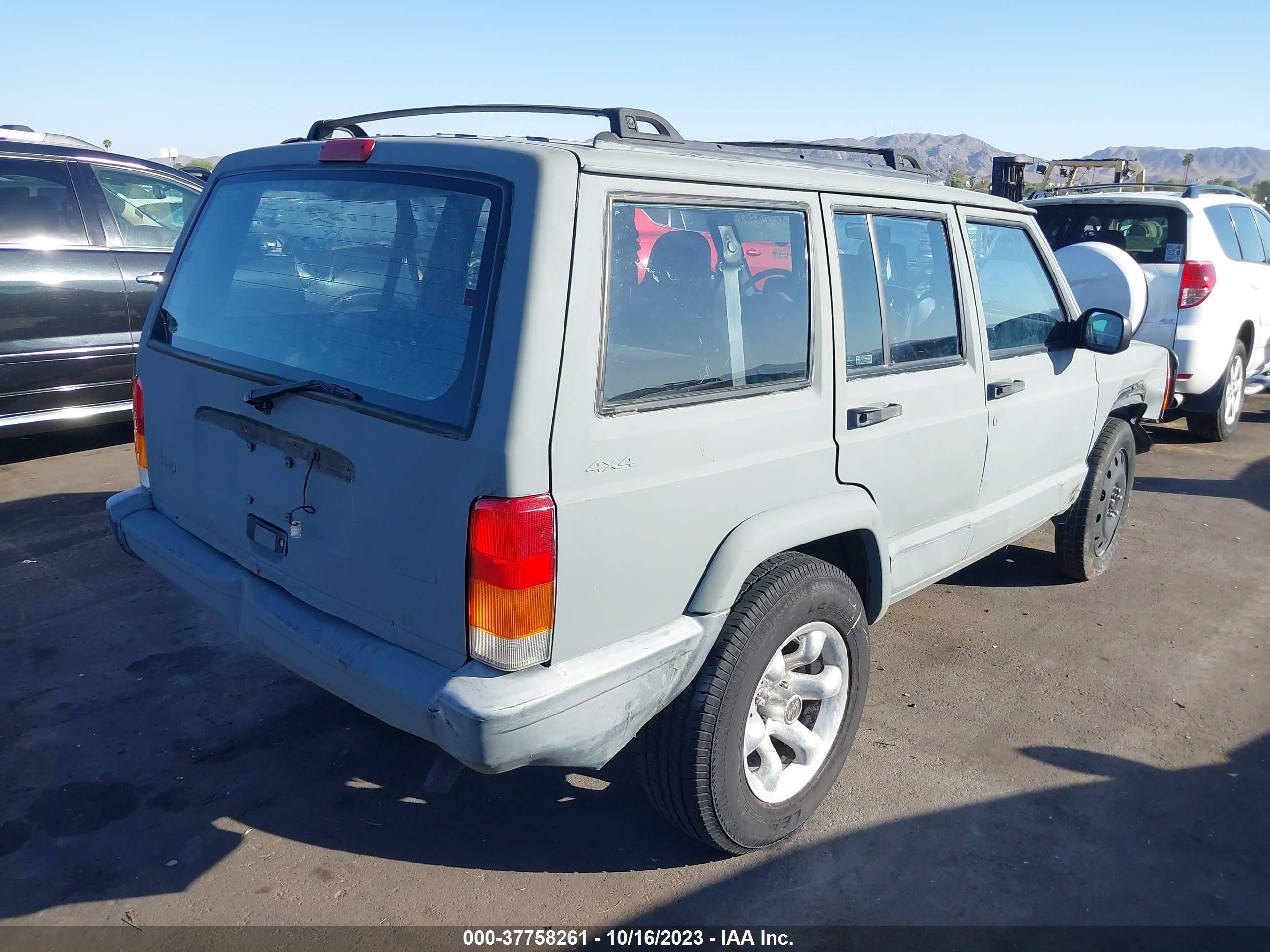 Photo 3 VIN: 1J4FF48S1YL126572 - JEEP CHEROKEE 