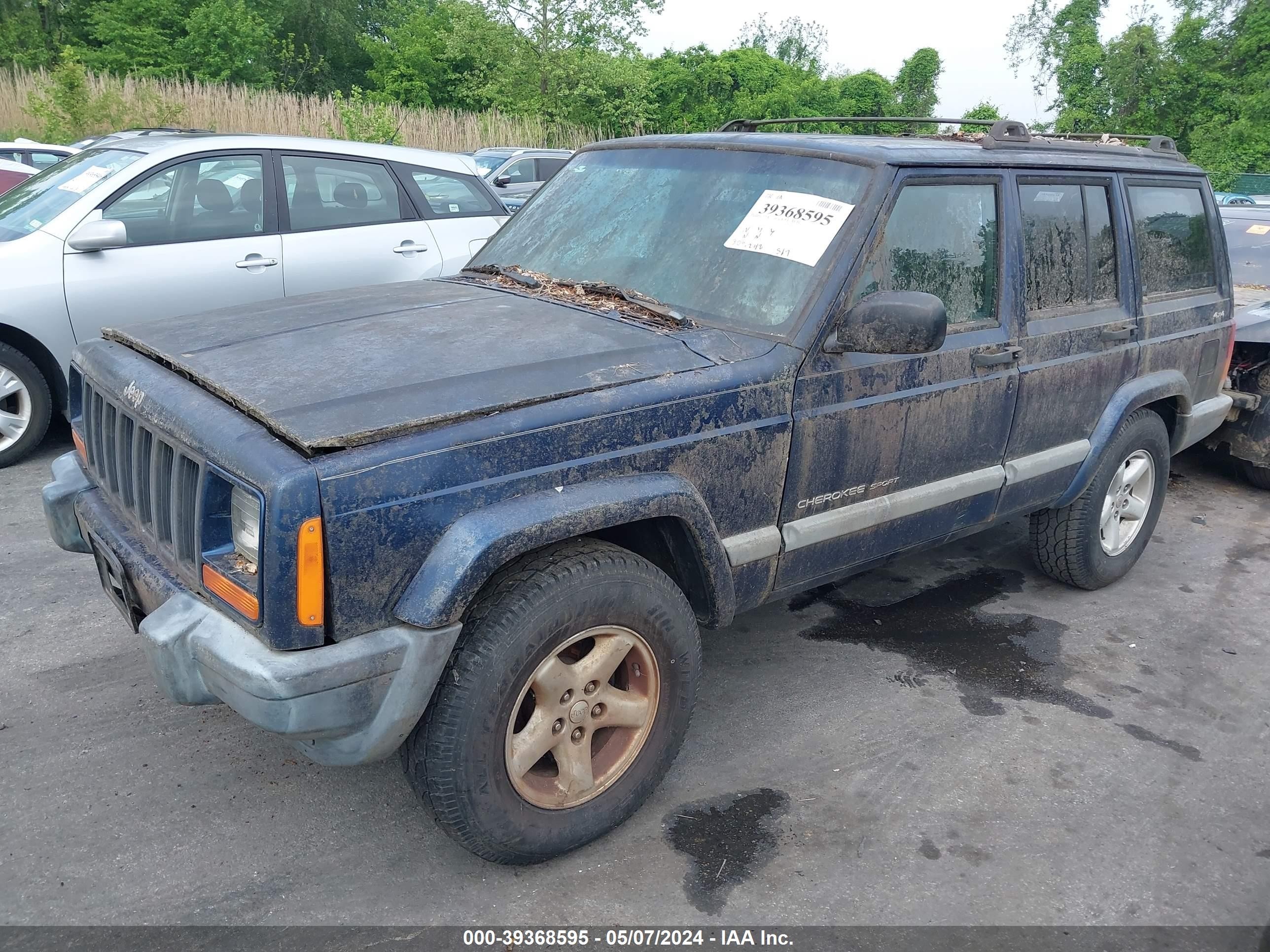 Photo 1 VIN: 1J4FF48S21L560814 - JEEP CHEROKEE 