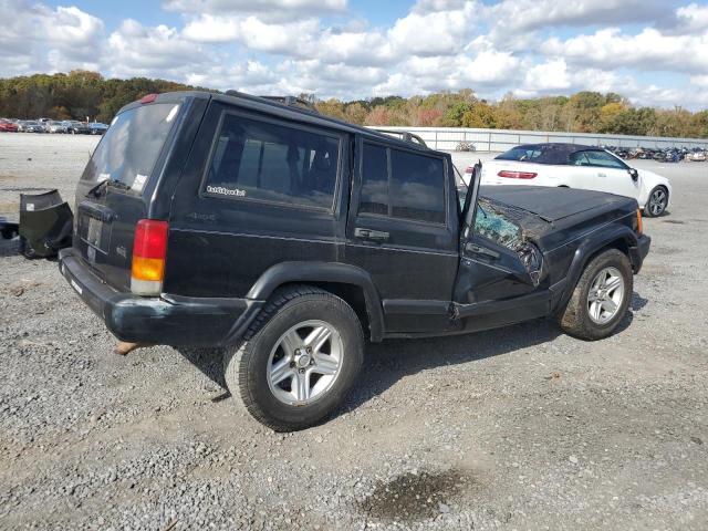 Photo 2 VIN: 1J4FF48S21L621112 - JEEP CHEROKEE S 