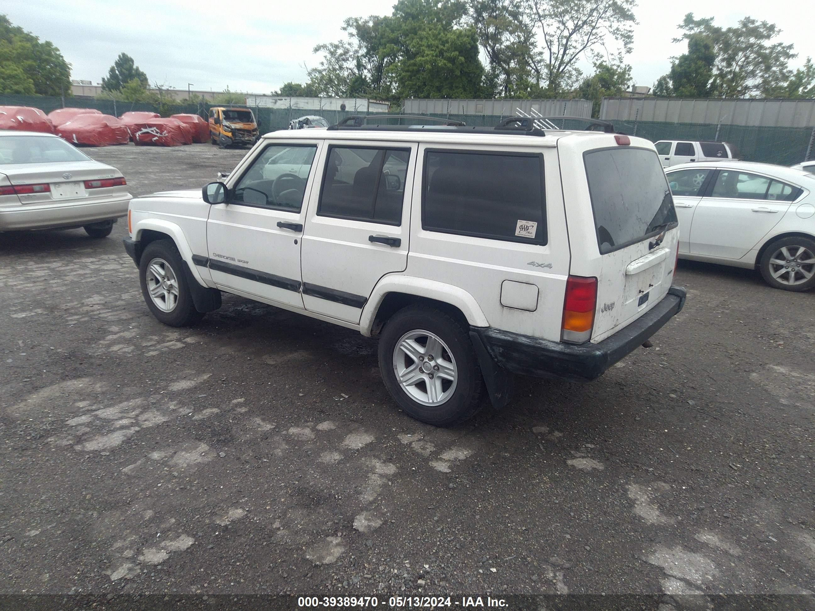 Photo 2 VIN: 1J4FF48S41L579512 - JEEP CHEROKEE 