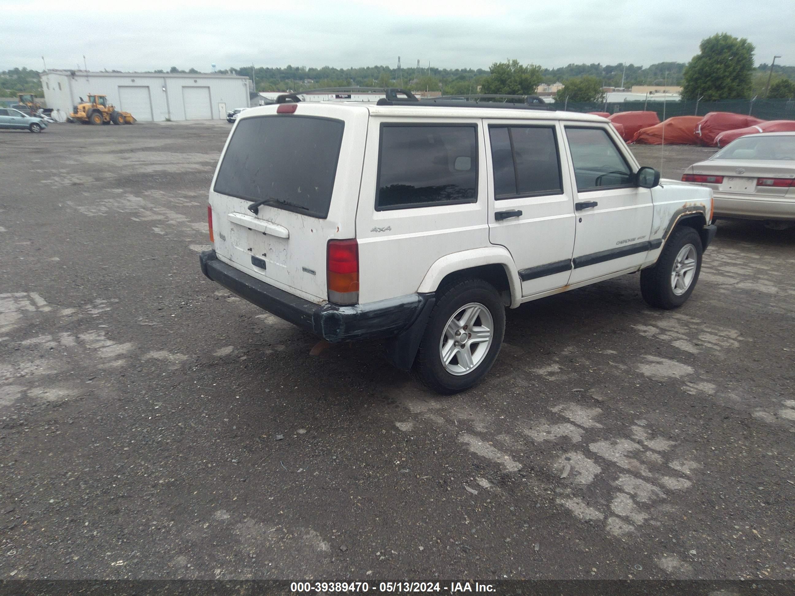 Photo 3 VIN: 1J4FF48S41L579512 - JEEP CHEROKEE 