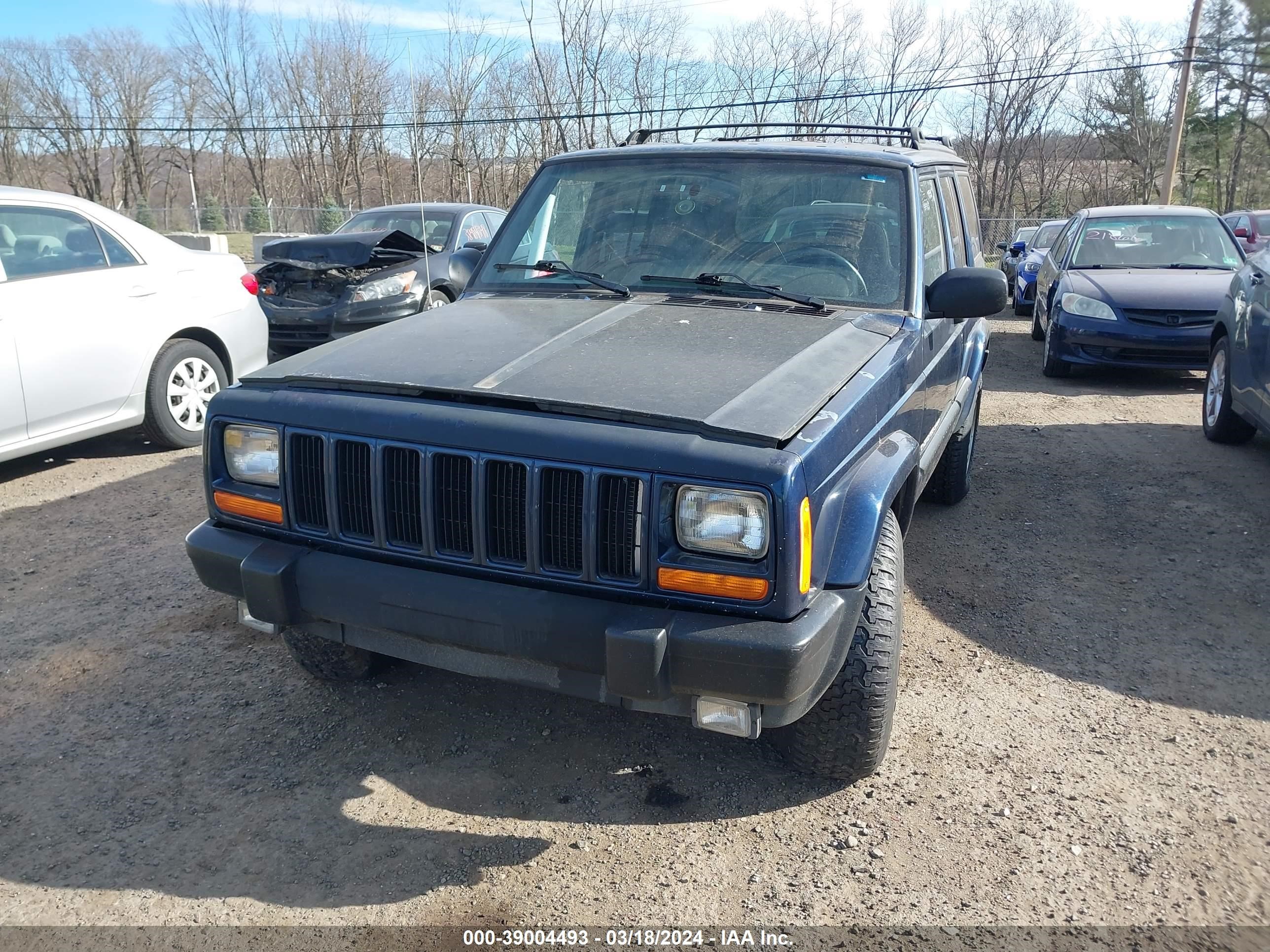 Photo 5 VIN: 1J4FF48S4YL138036 - JEEP CHEROKEE 