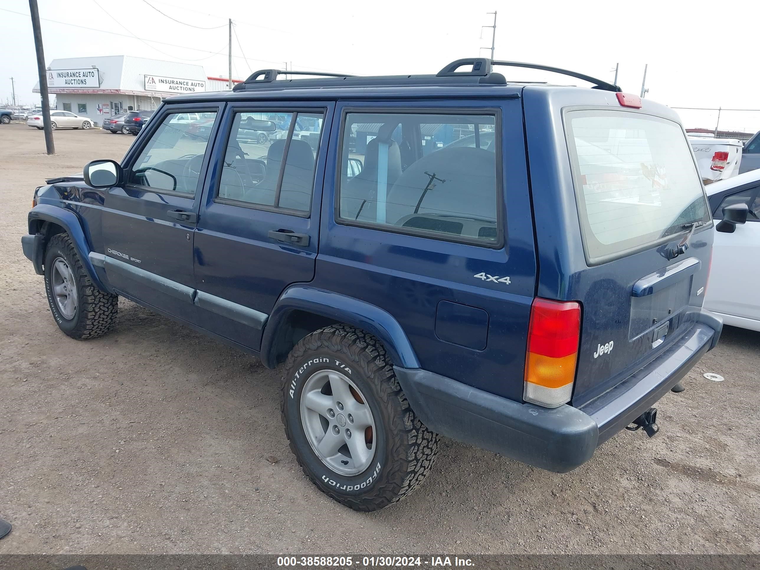 Photo 2 VIN: 1J4FF48S51L516323 - JEEP CHEROKEE 