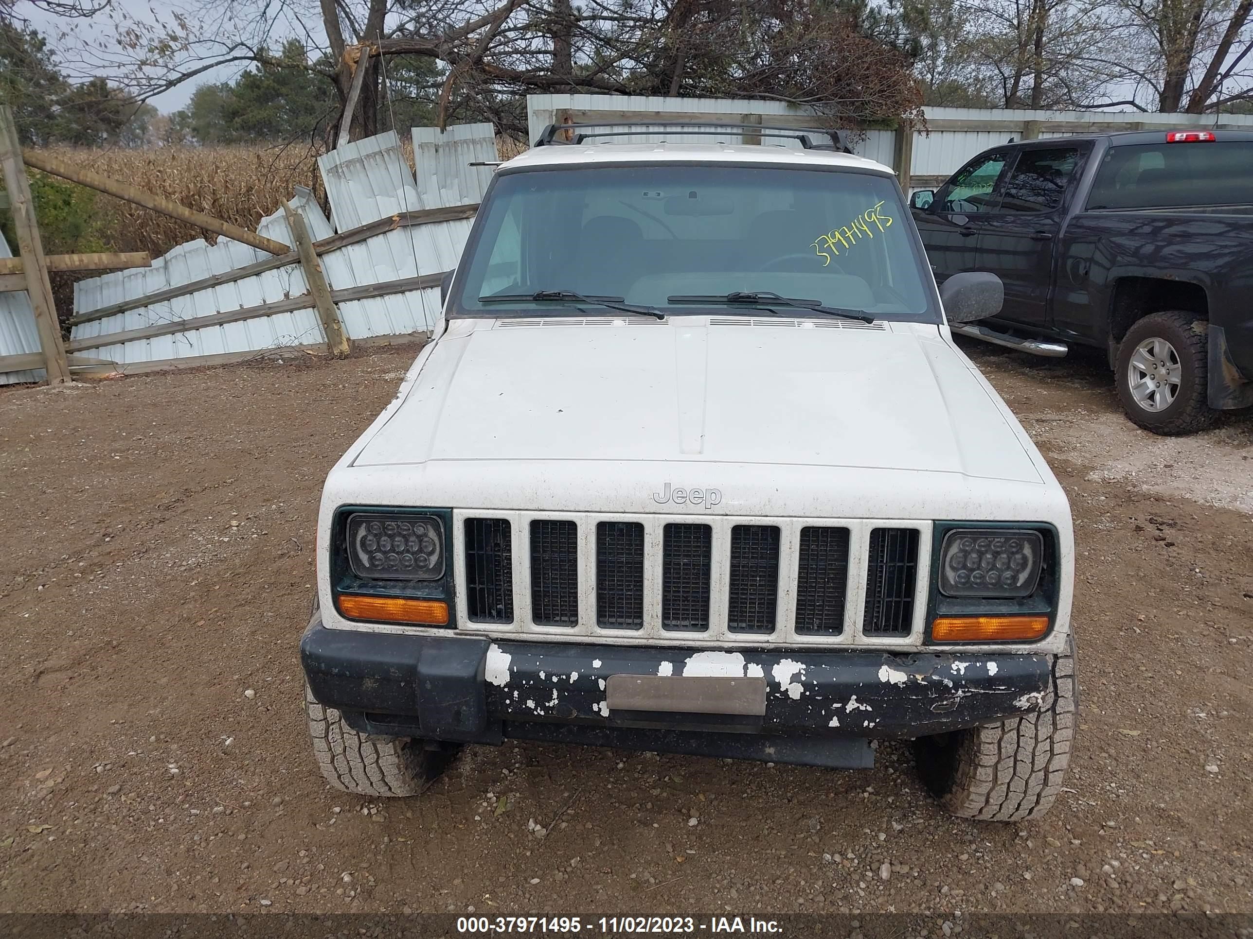 Photo 12 VIN: 1J4FF48S51L606278 - JEEP CHEROKEE 