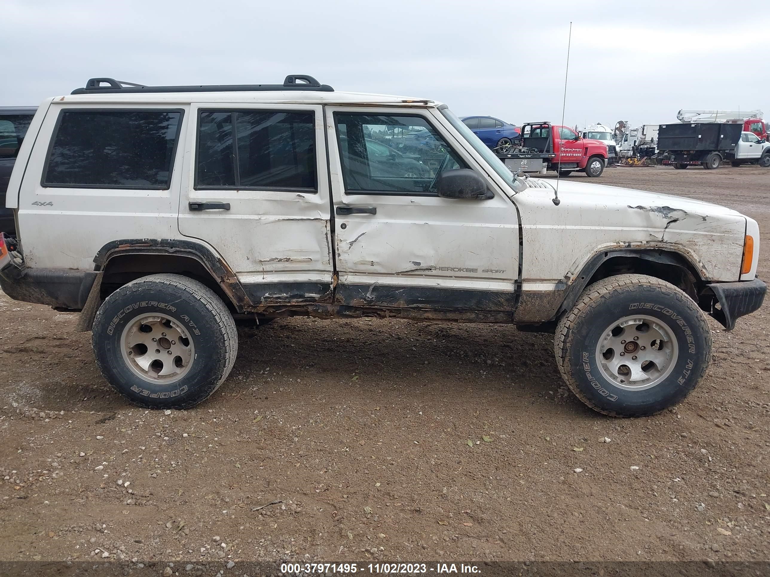 Photo 13 VIN: 1J4FF48S51L606278 - JEEP CHEROKEE 