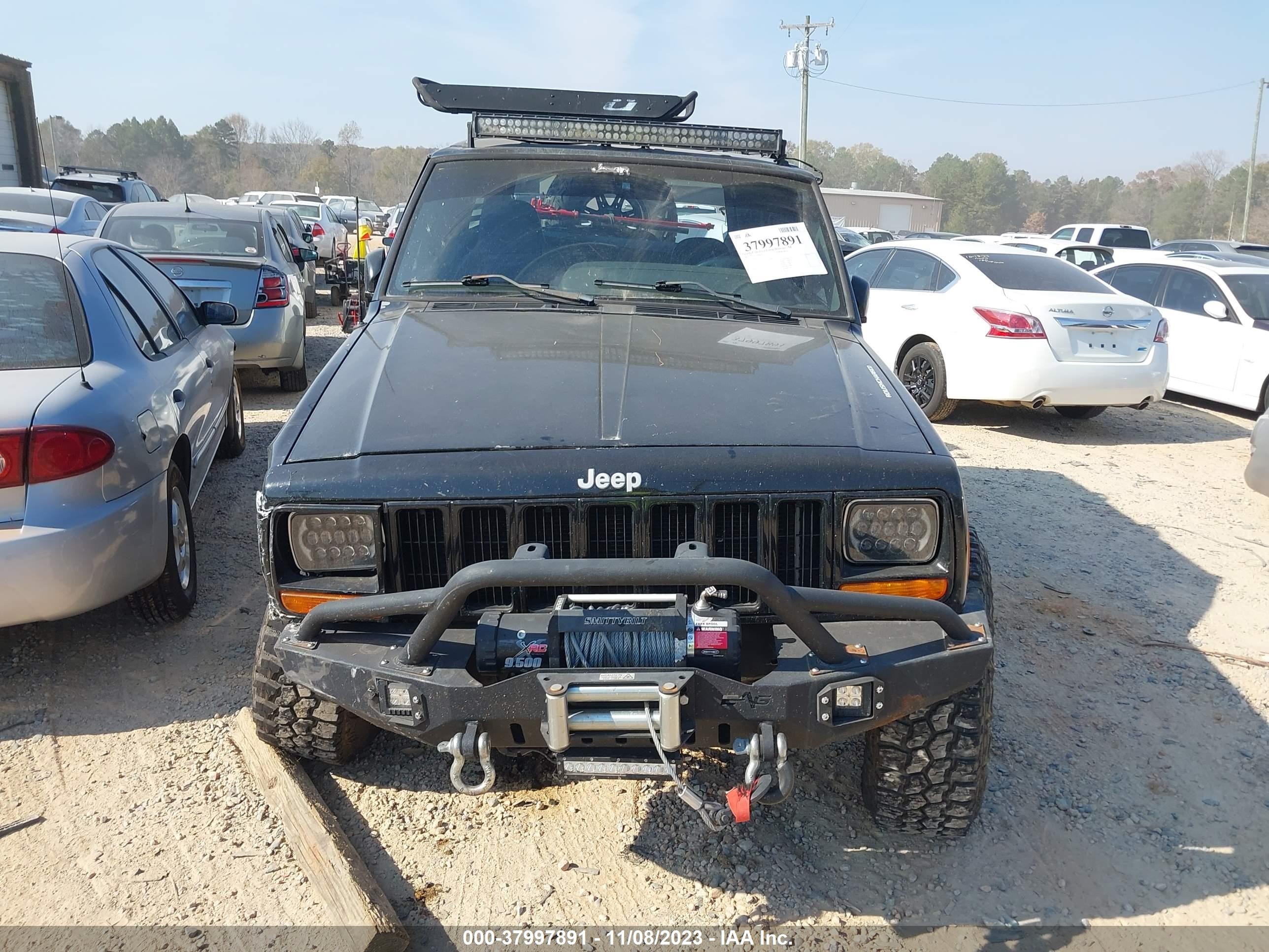 Photo 11 VIN: 1J4FF48S61L592763 - JEEP CHEROKEE 