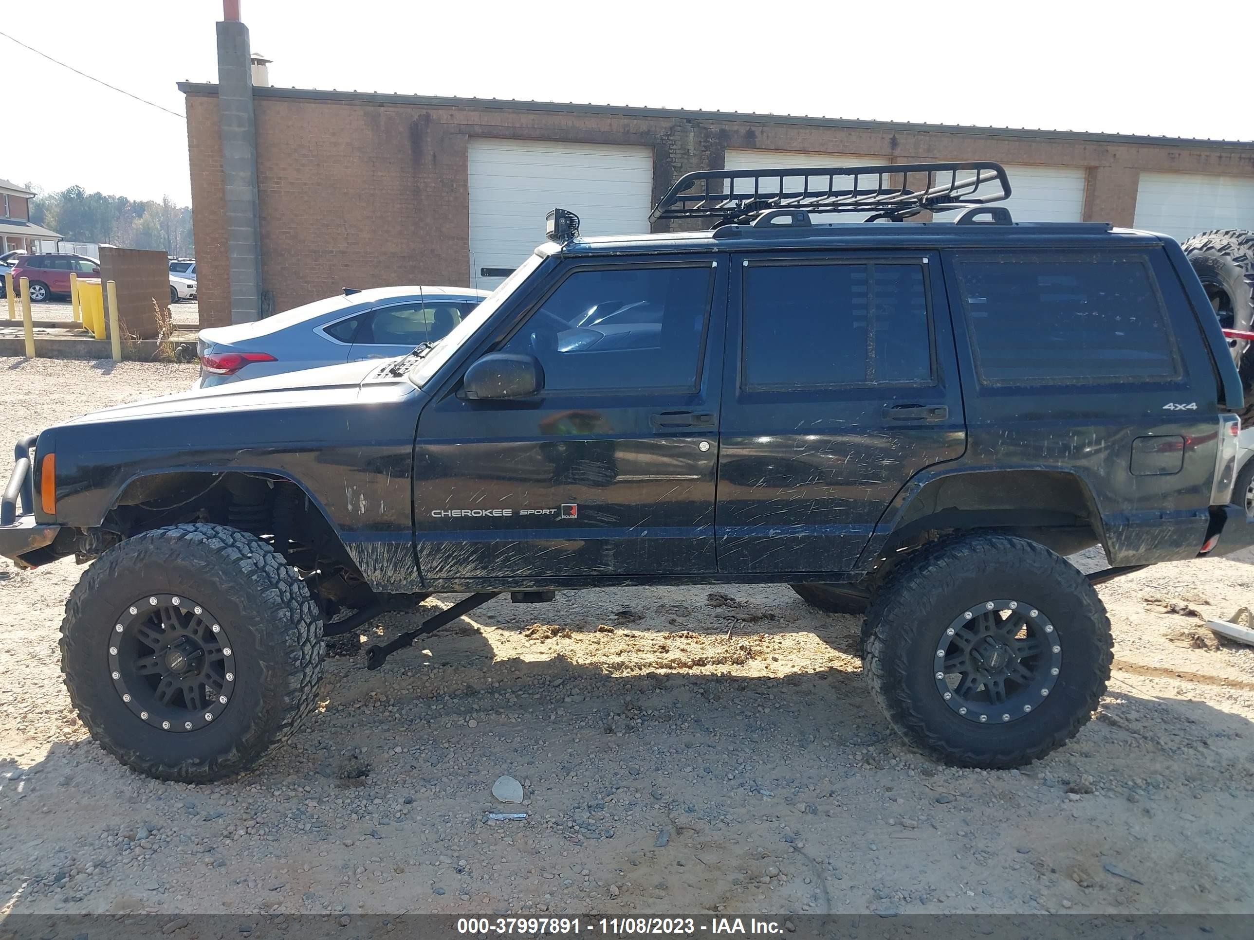 Photo 13 VIN: 1J4FF48S61L592763 - JEEP CHEROKEE 