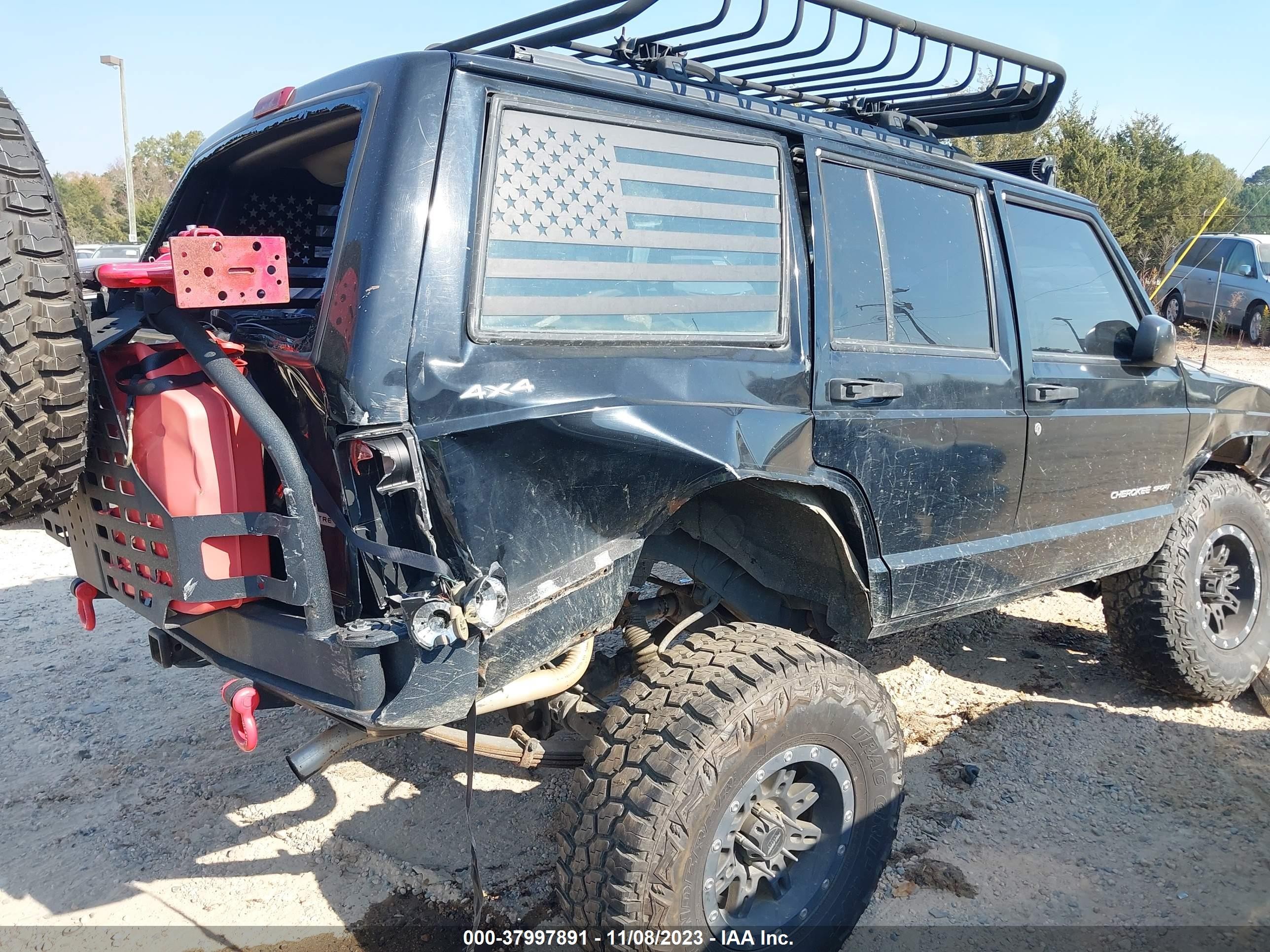 Photo 5 VIN: 1J4FF48S61L592763 - JEEP CHEROKEE 