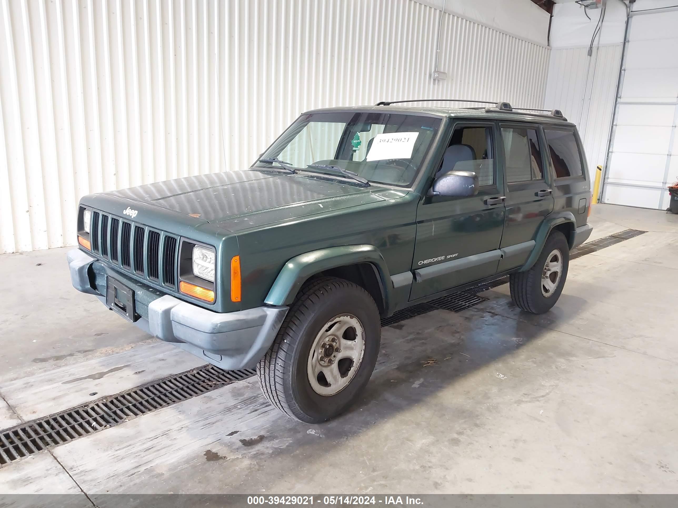 Photo 1 VIN: 1J4FF48S7YL101711 - JEEP CHEROKEE 