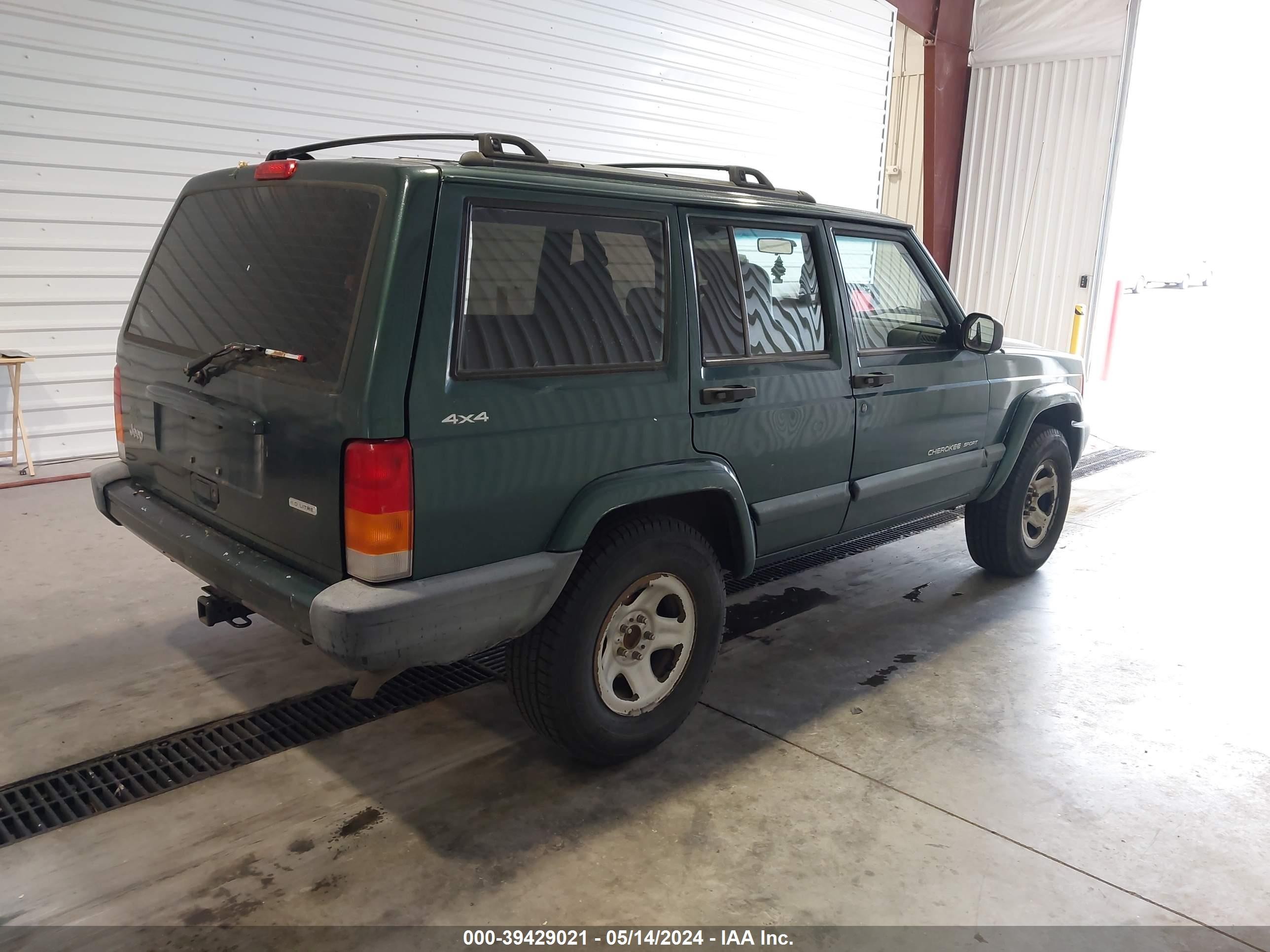 Photo 3 VIN: 1J4FF48S7YL101711 - JEEP CHEROKEE 