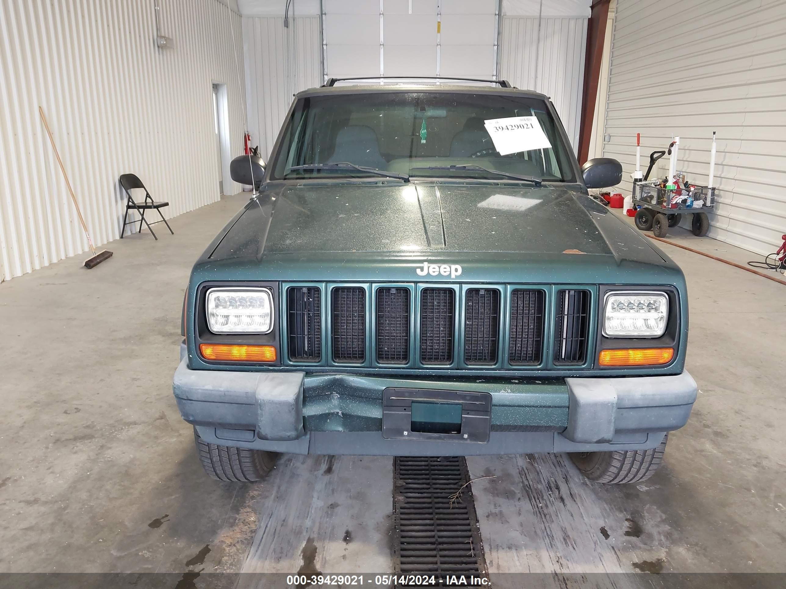 Photo 5 VIN: 1J4FF48S7YL101711 - JEEP CHEROKEE 