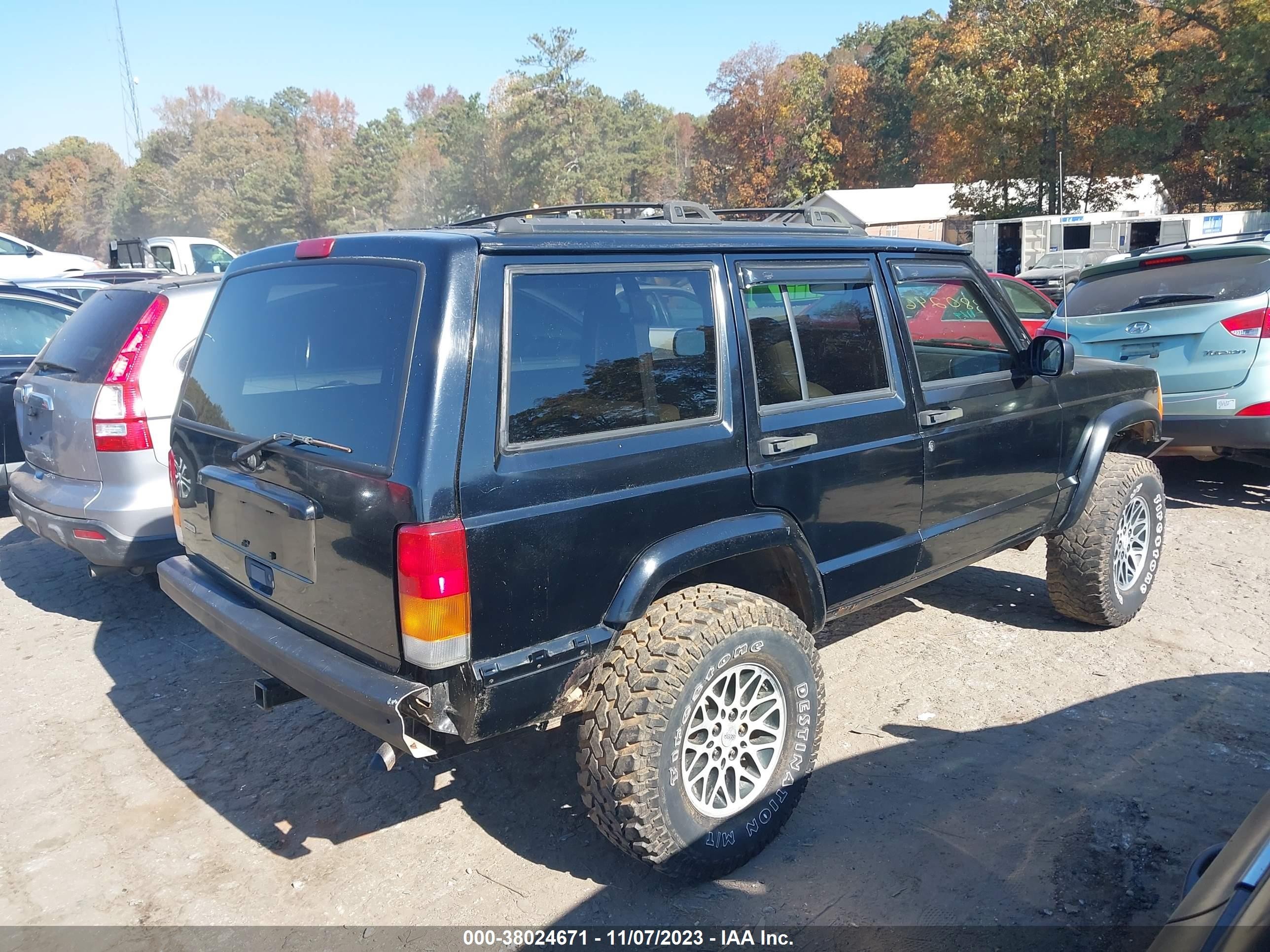 Photo 3 VIN: 1J4FF48S7YL112854 - JEEP CHEROKEE 