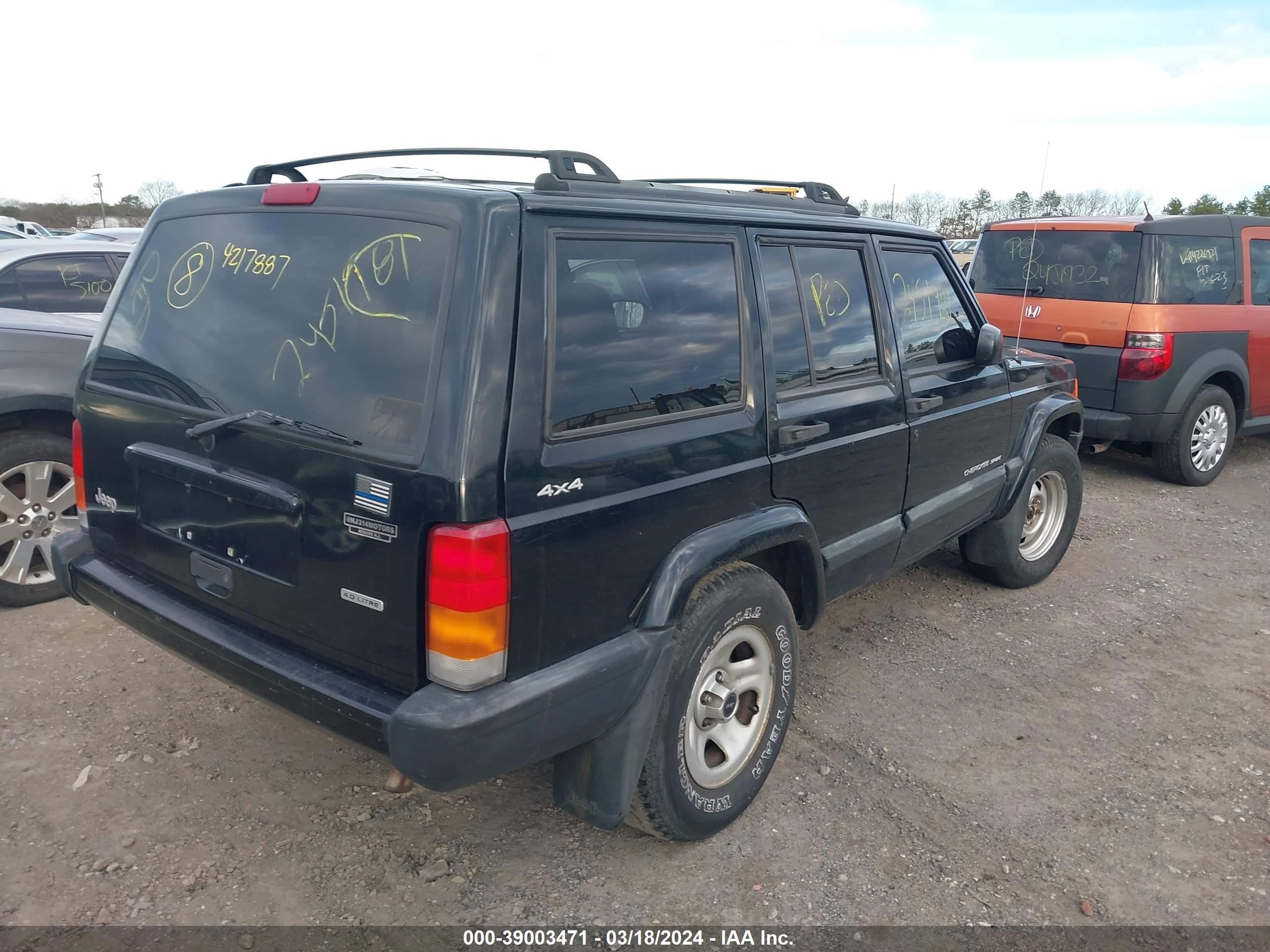 Photo 3 VIN: 1J4FF48S9YL187216 - JEEP CHEROKEE 