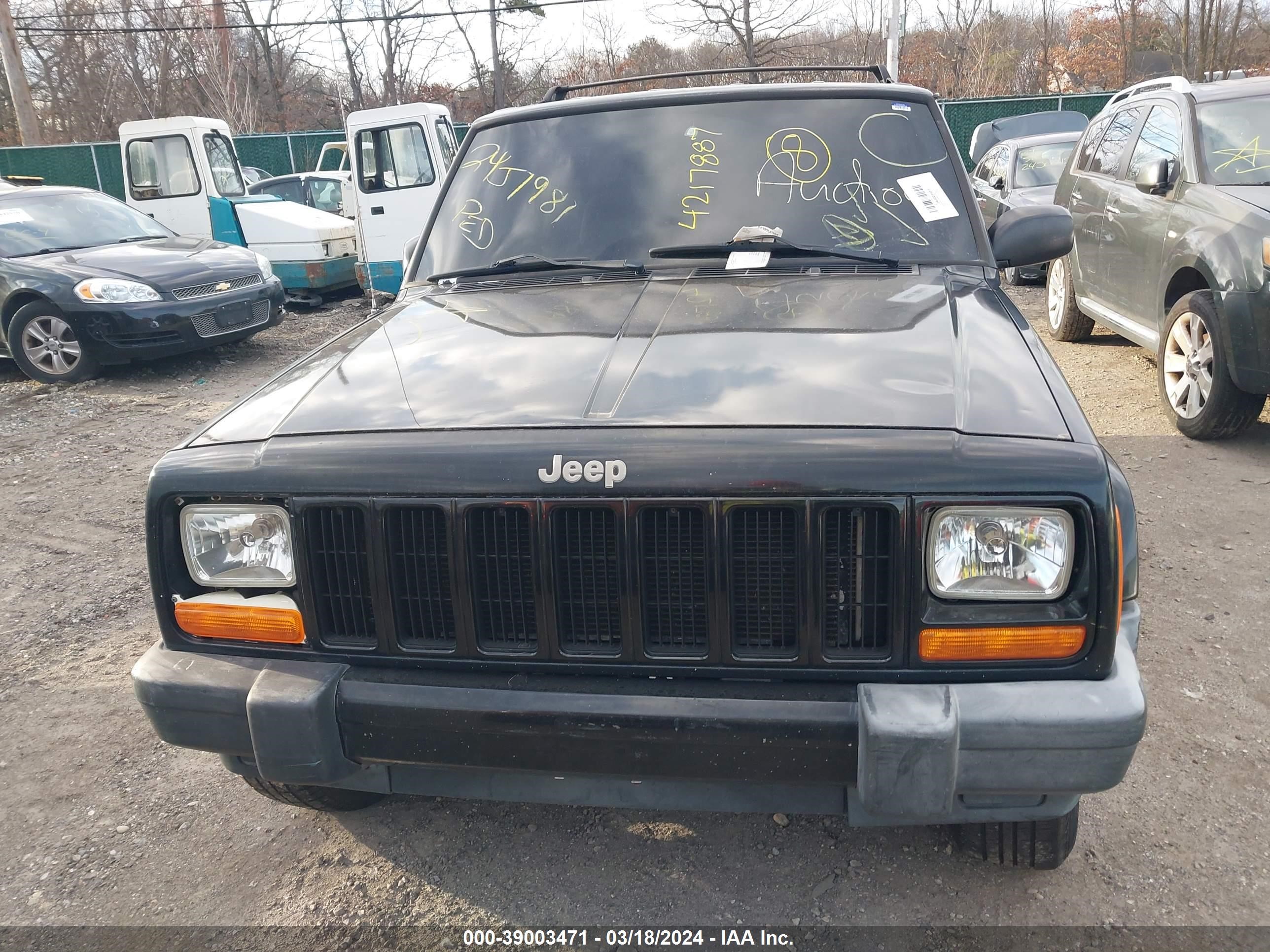 Photo 5 VIN: 1J4FF48S9YL187216 - JEEP CHEROKEE 