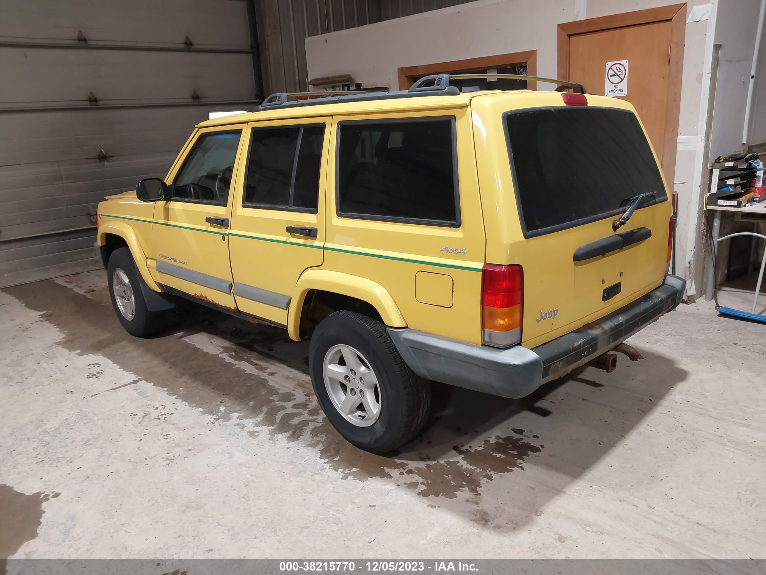 Photo 2 VIN: 1J4FF48SX1L593446 - JEEP CHEROKEE 