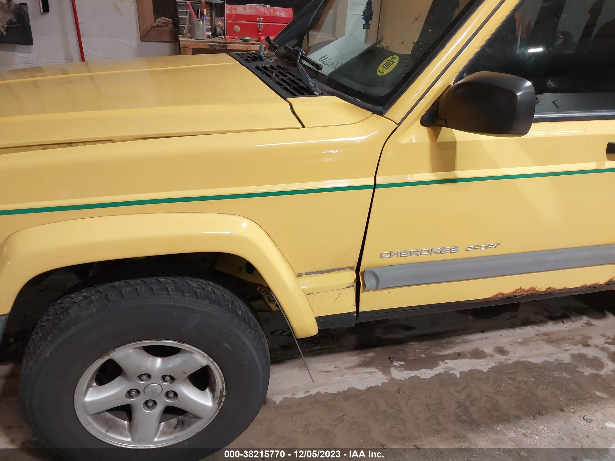 Photo 5 VIN: 1J4FF48SX1L593446 - JEEP CHEROKEE 