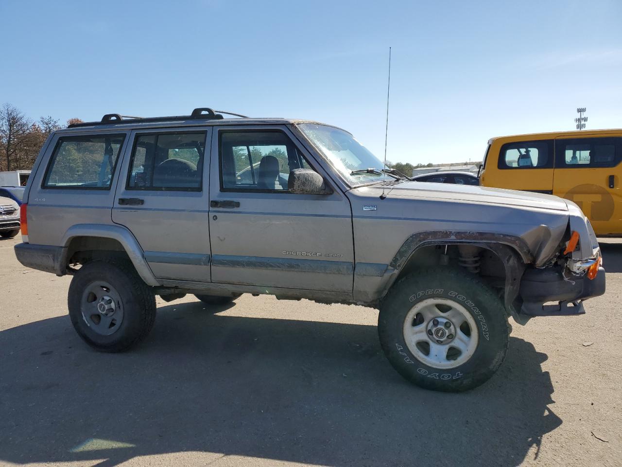 Photo 3 VIN: 1J4FF48SXYL233510 - JEEP GRAND CHEROKEE 