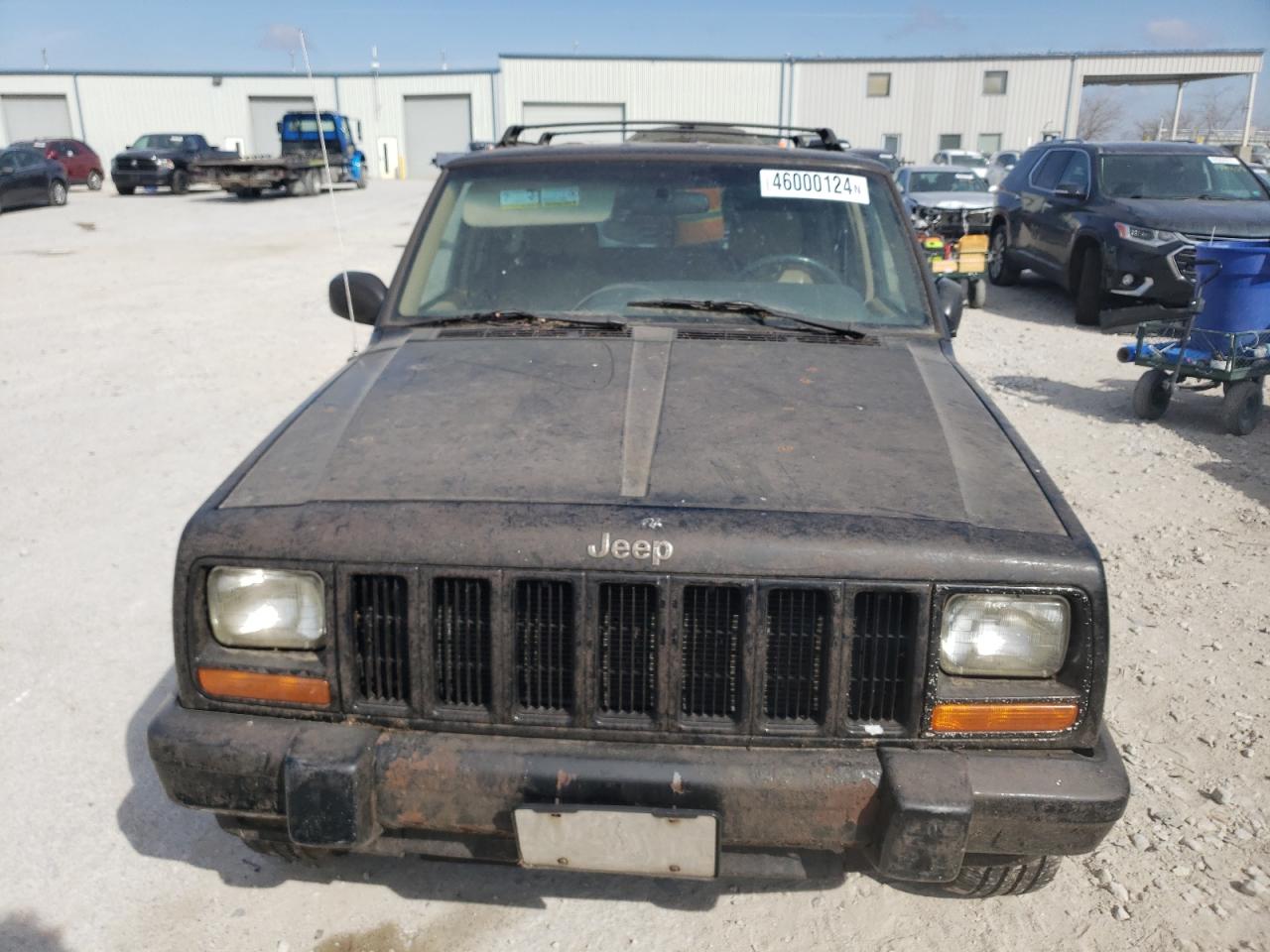 Photo 4 VIN: 1J4FF58S21L610827 - JEEP CHEROKEE 