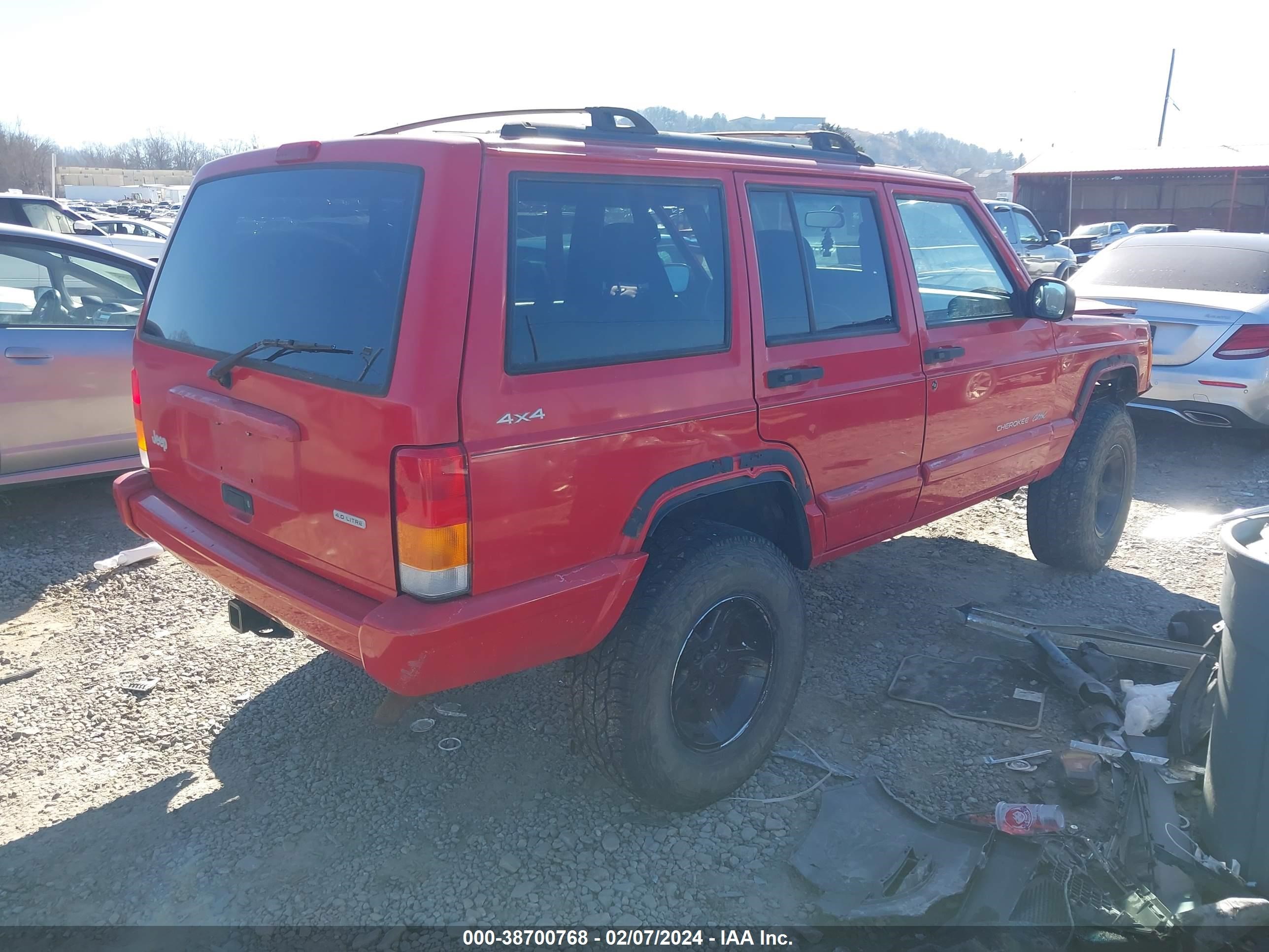 Photo 3 VIN: 1J4FF58S51L510785 - JEEP CHEROKEE 