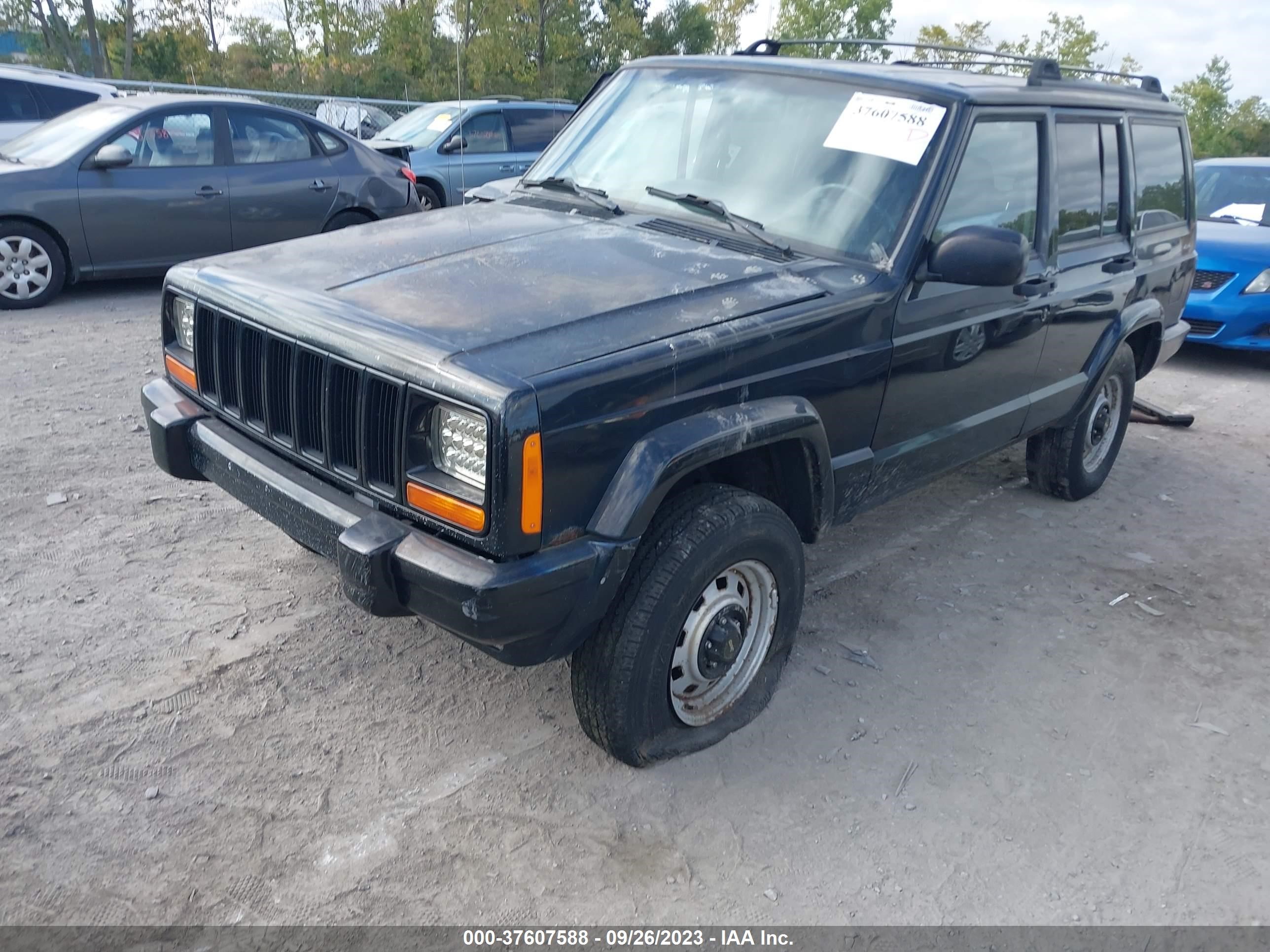 Photo 1 VIN: 1J4FF58S5YL215986 - JEEP CHEROKEE 