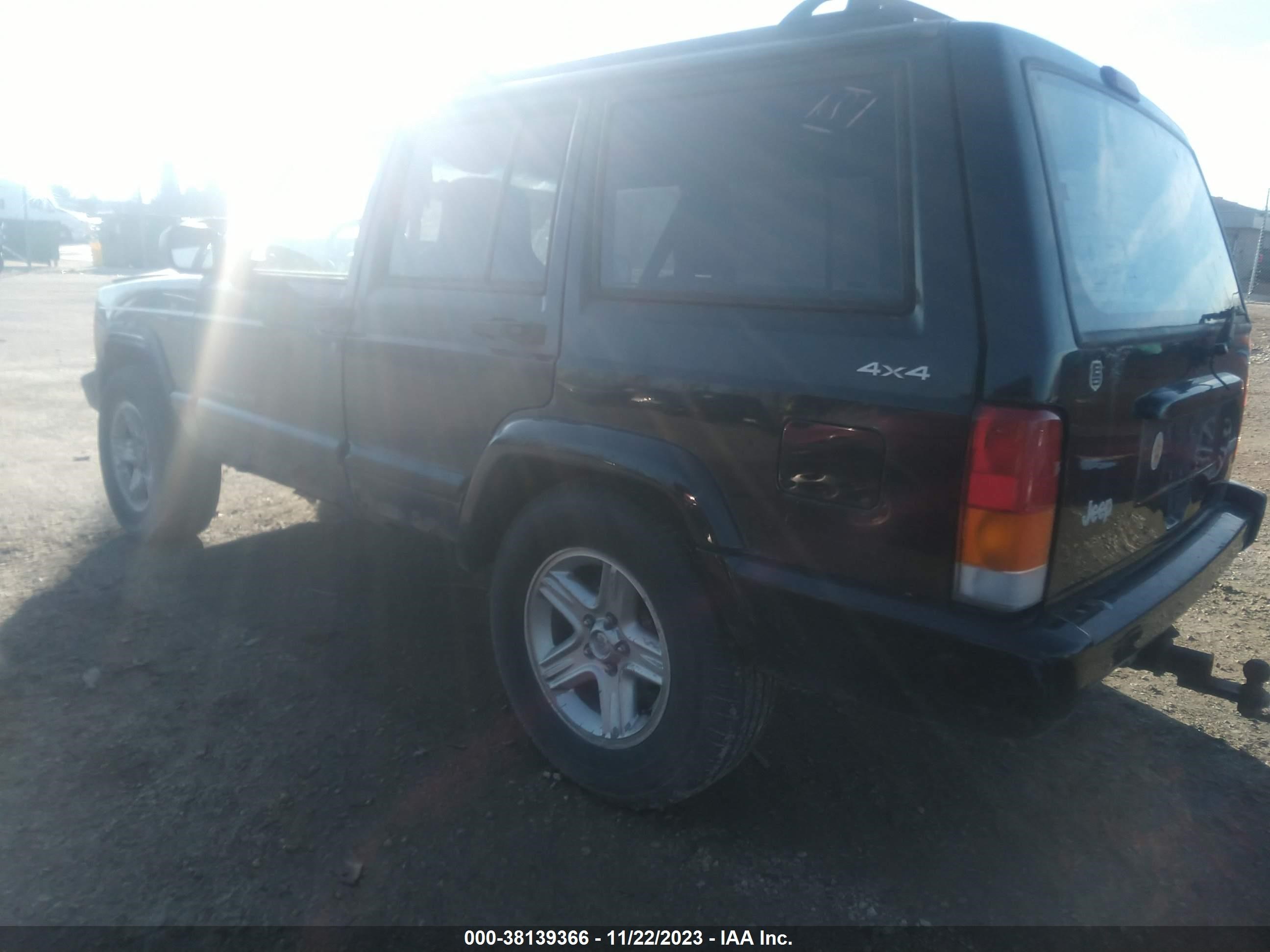 Photo 2 VIN: 1J4FF58S6YL224521 - JEEP CHEROKEE 