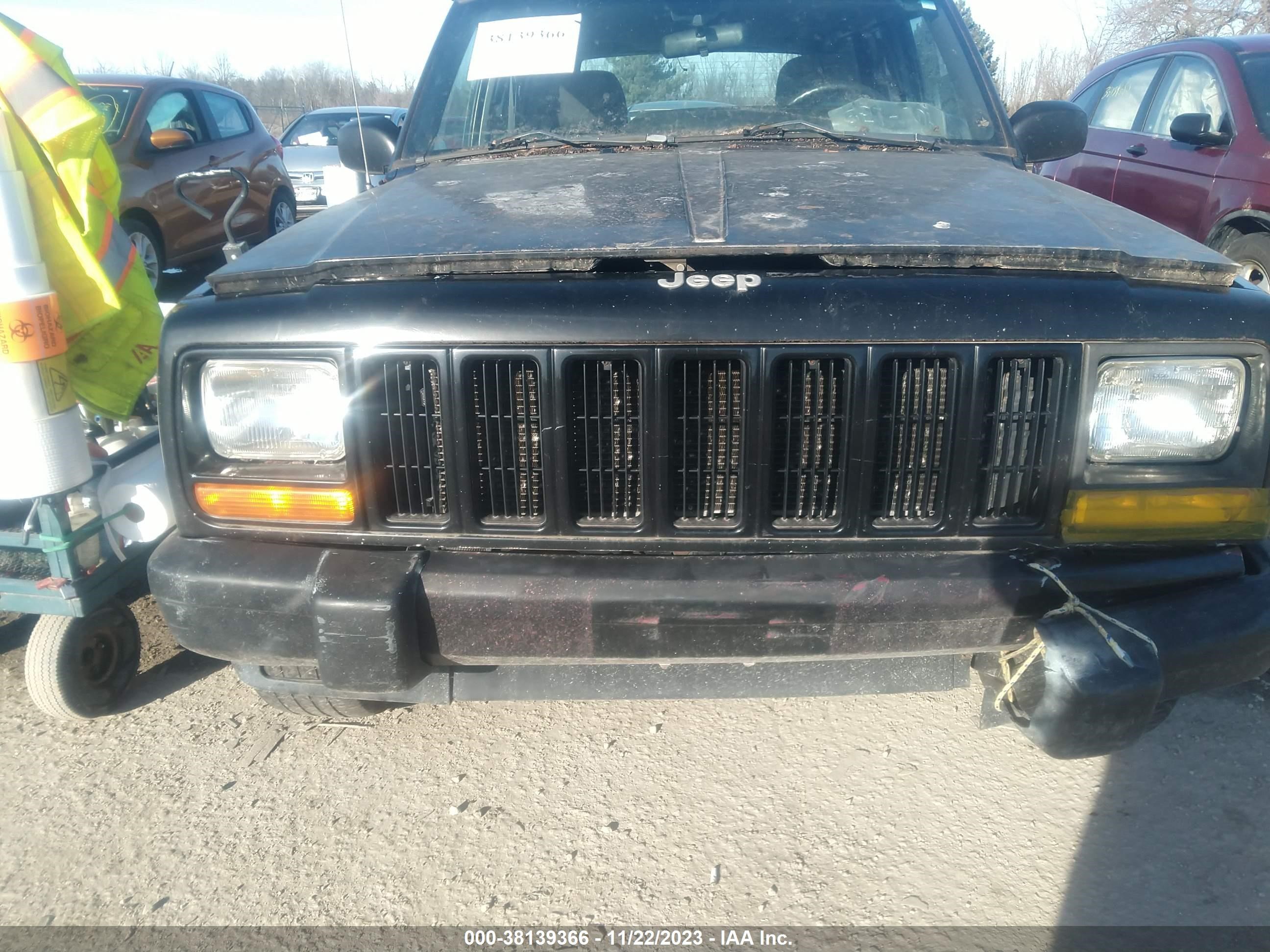 Photo 5 VIN: 1J4FF58S6YL224521 - JEEP CHEROKEE 