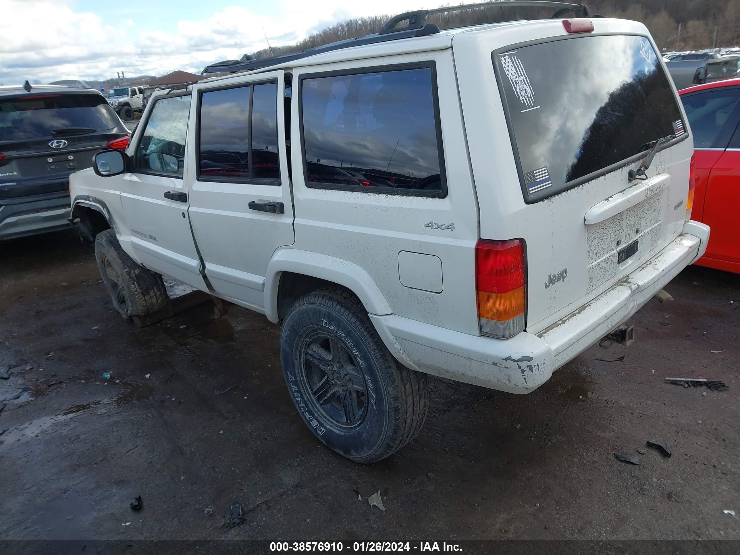 Photo 2 VIN: 1J4FF58S91L509154 - JEEP CHEROKEE 