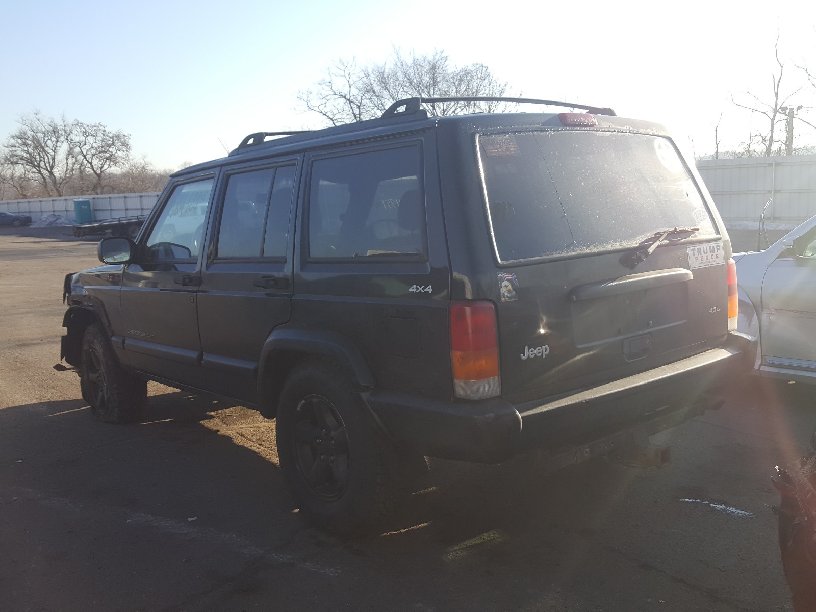 Photo 2 VIN: 1J4FF68S3XL622984 - JEEP CHEROKEE S 