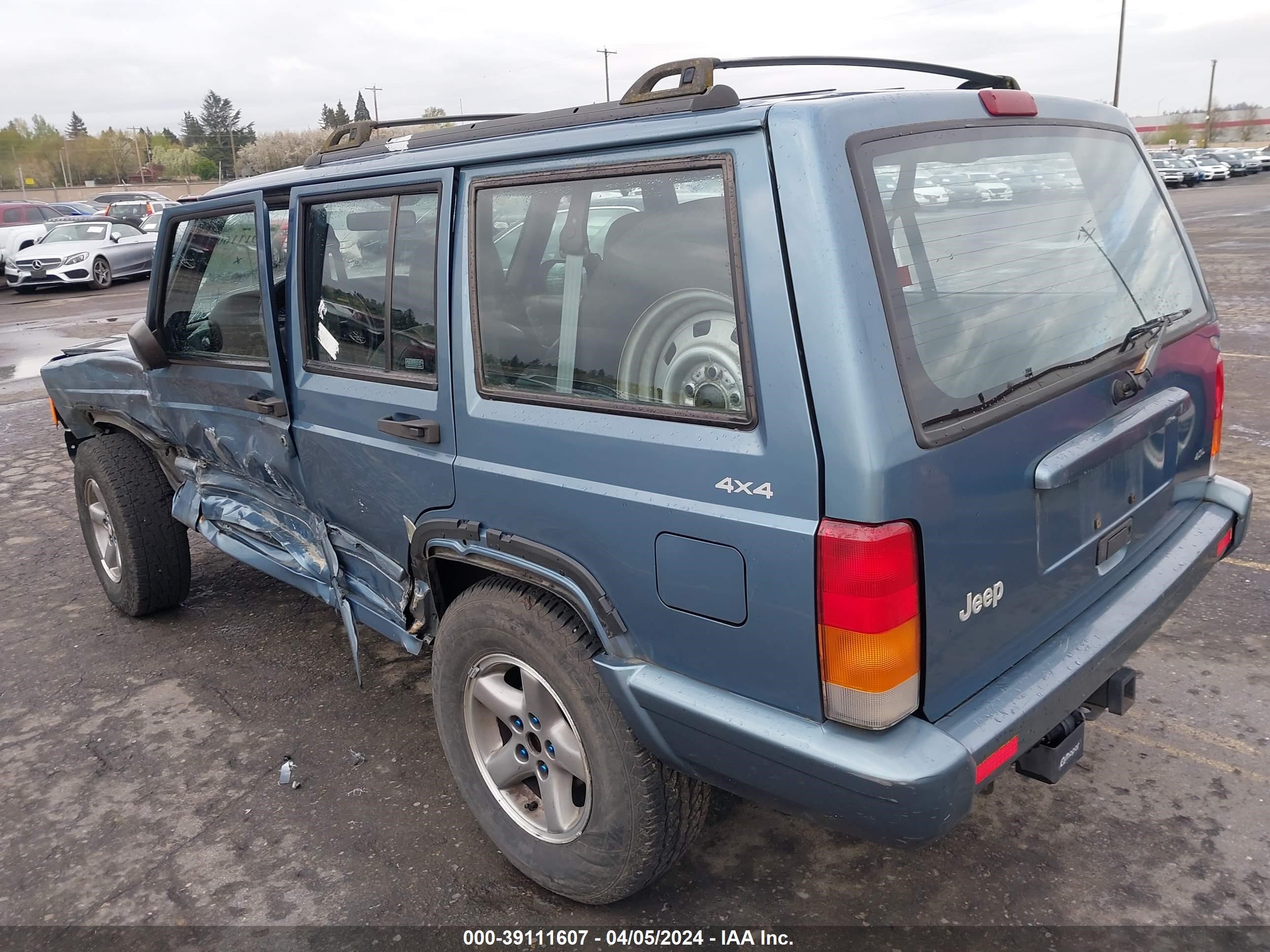 Photo 2 VIN: 1J4FF68S4XL579403 - JEEP CHEROKEE 