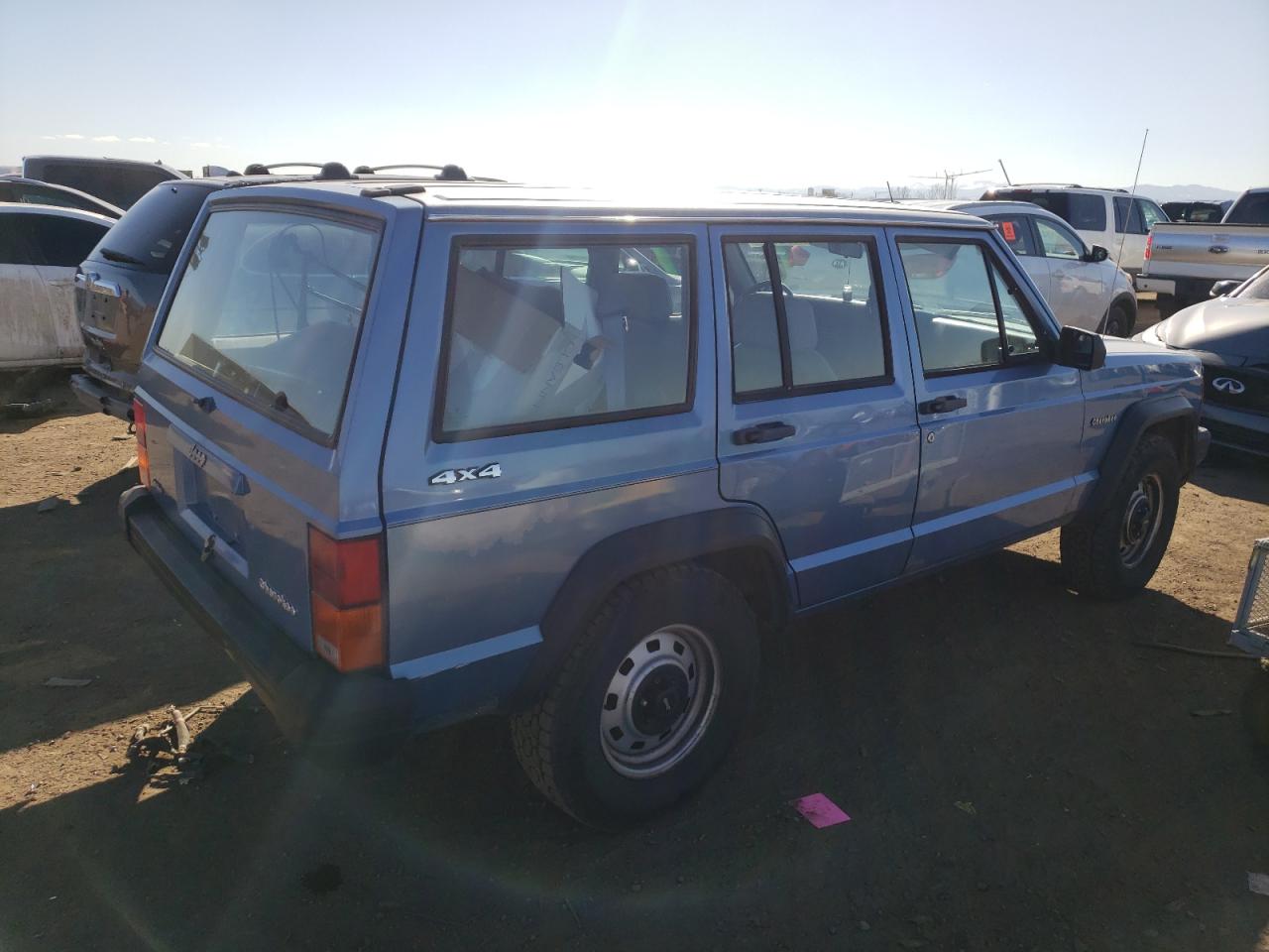 Photo 2 VIN: 1J4FJ28L8LL125844 - JEEP CHEROKEE 