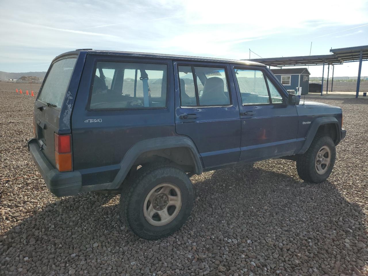 Photo 2 VIN: 1J4FJ28S1SL667177 - JEEP CHEROKEE 