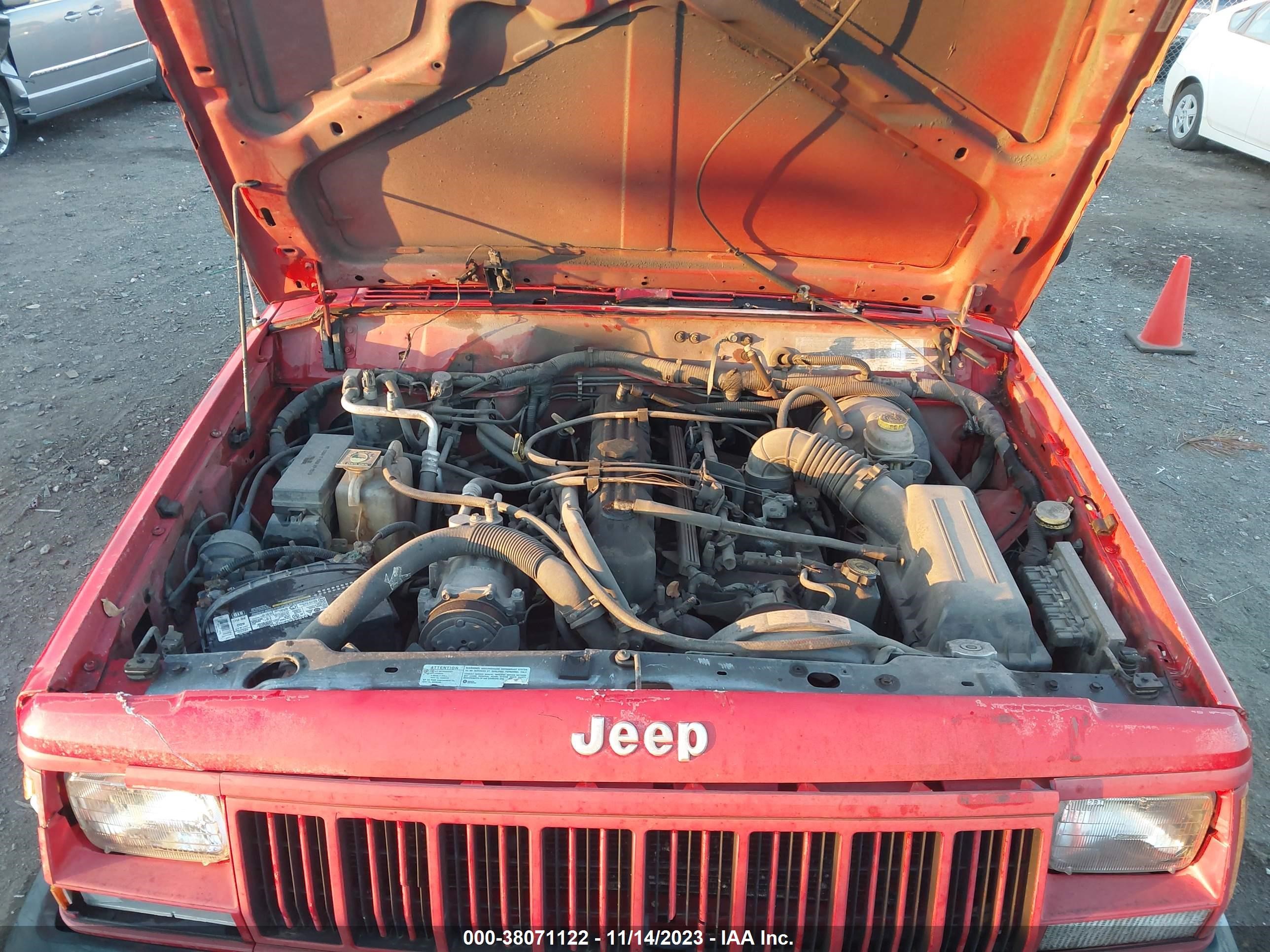 Photo 9 VIN: 1J4FJ28S1VL605735 - JEEP CHEROKEE 