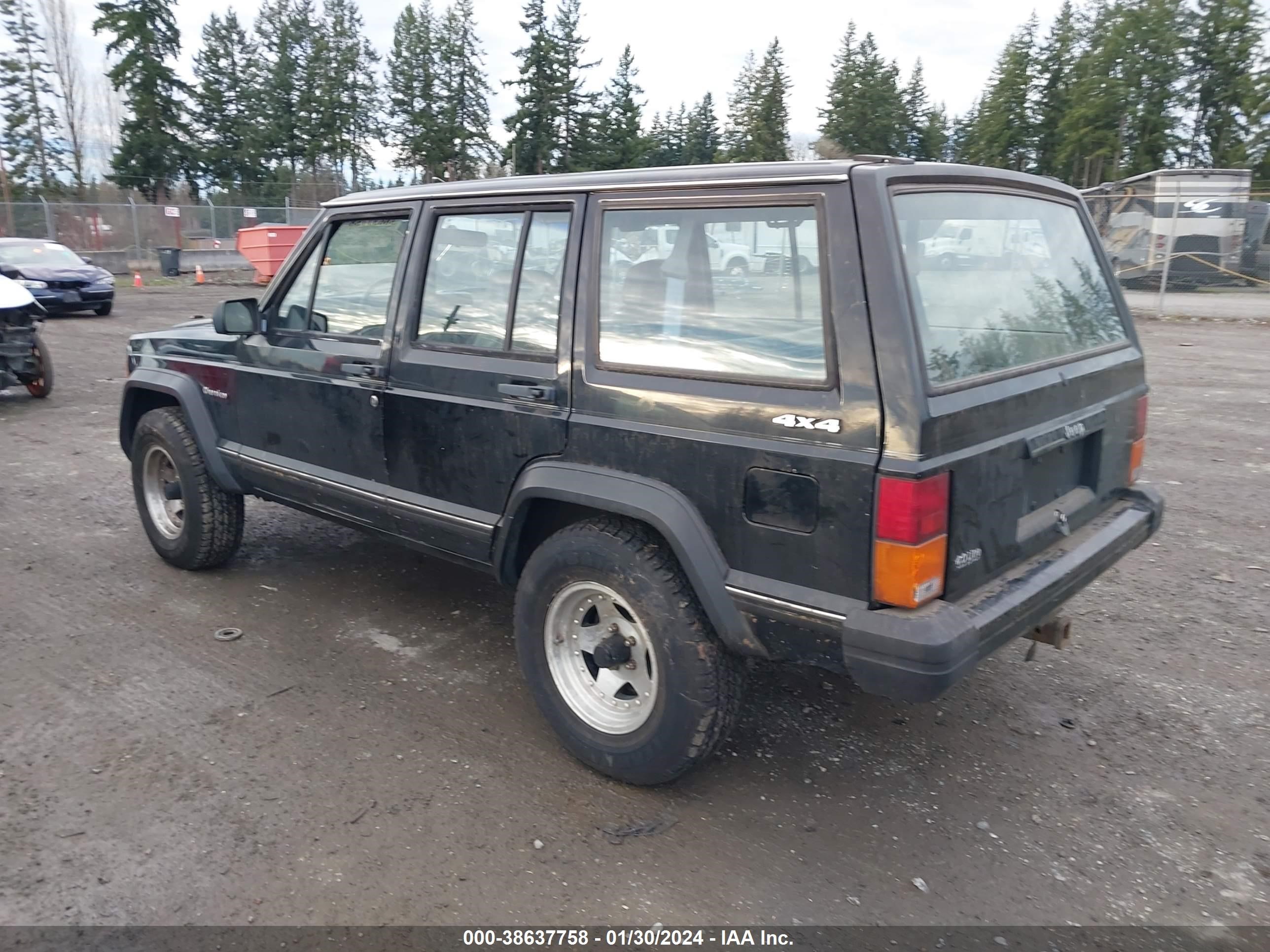 Photo 2 VIN: 1J4FJ28S3ML530860 - JEEP CHEROKEE 