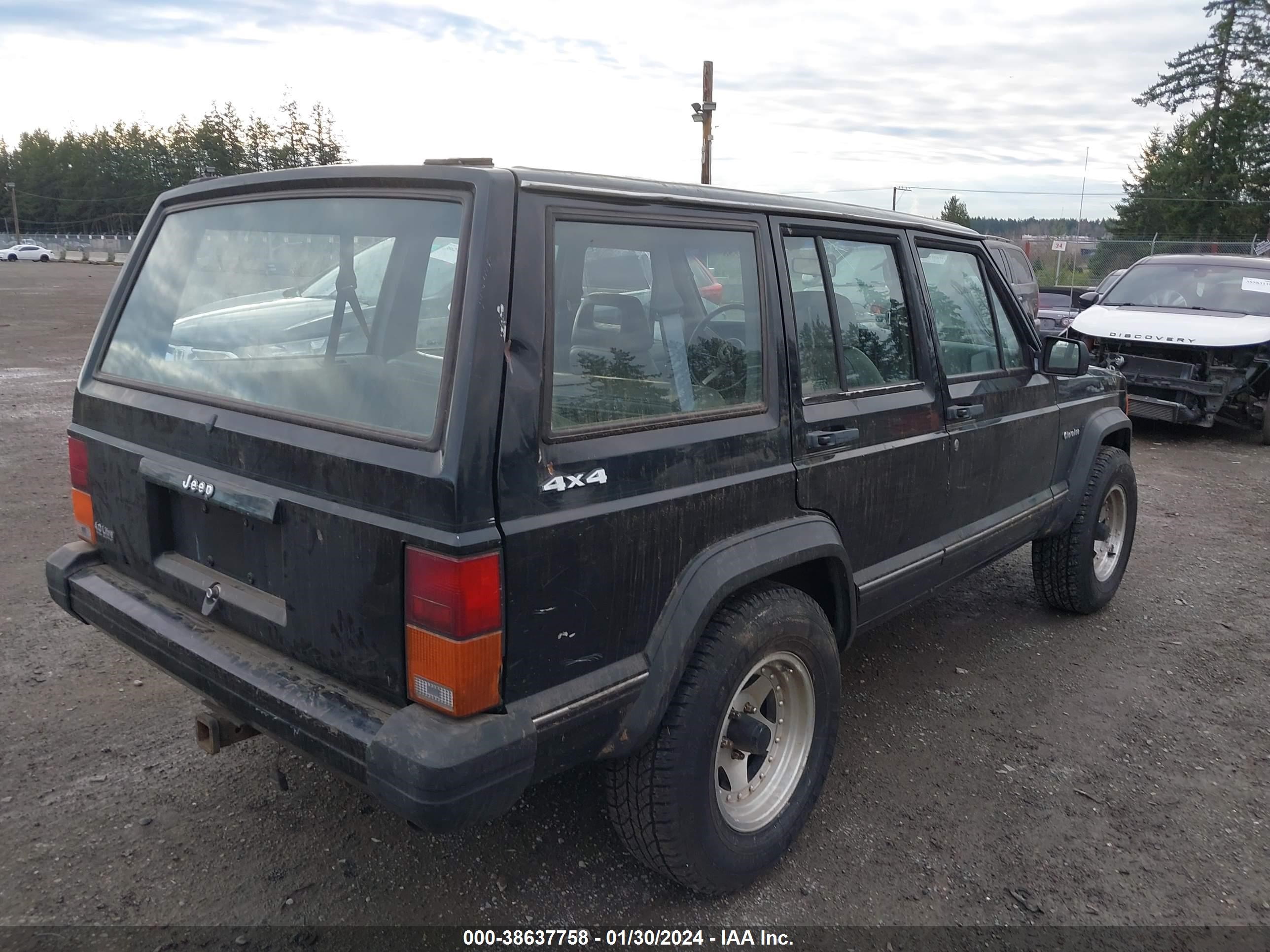 Photo 3 VIN: 1J4FJ28S3ML530860 - JEEP CHEROKEE 