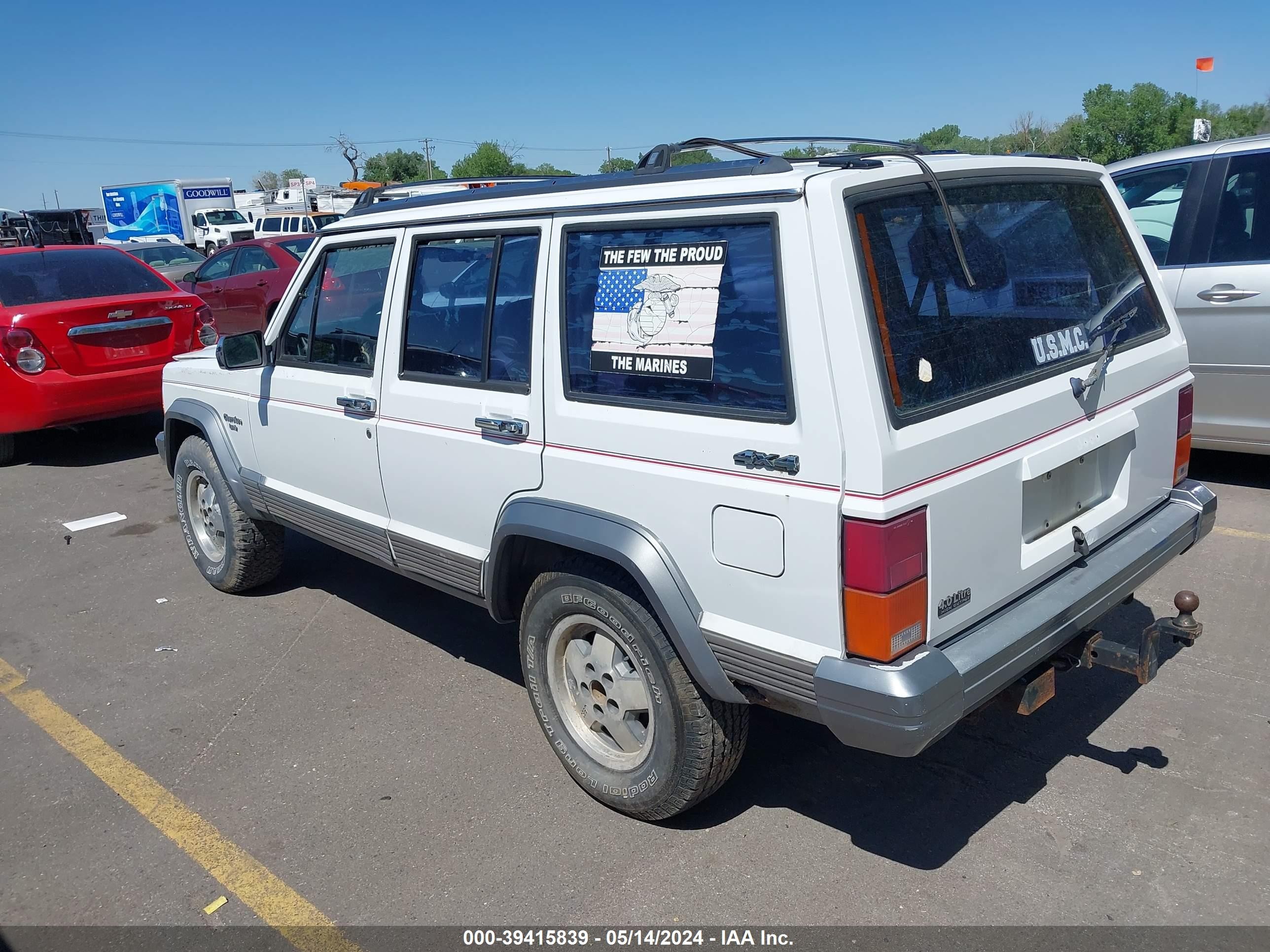 Photo 2 VIN: 1J4FJ58S7ML631045 - JEEP CHEROKEE 