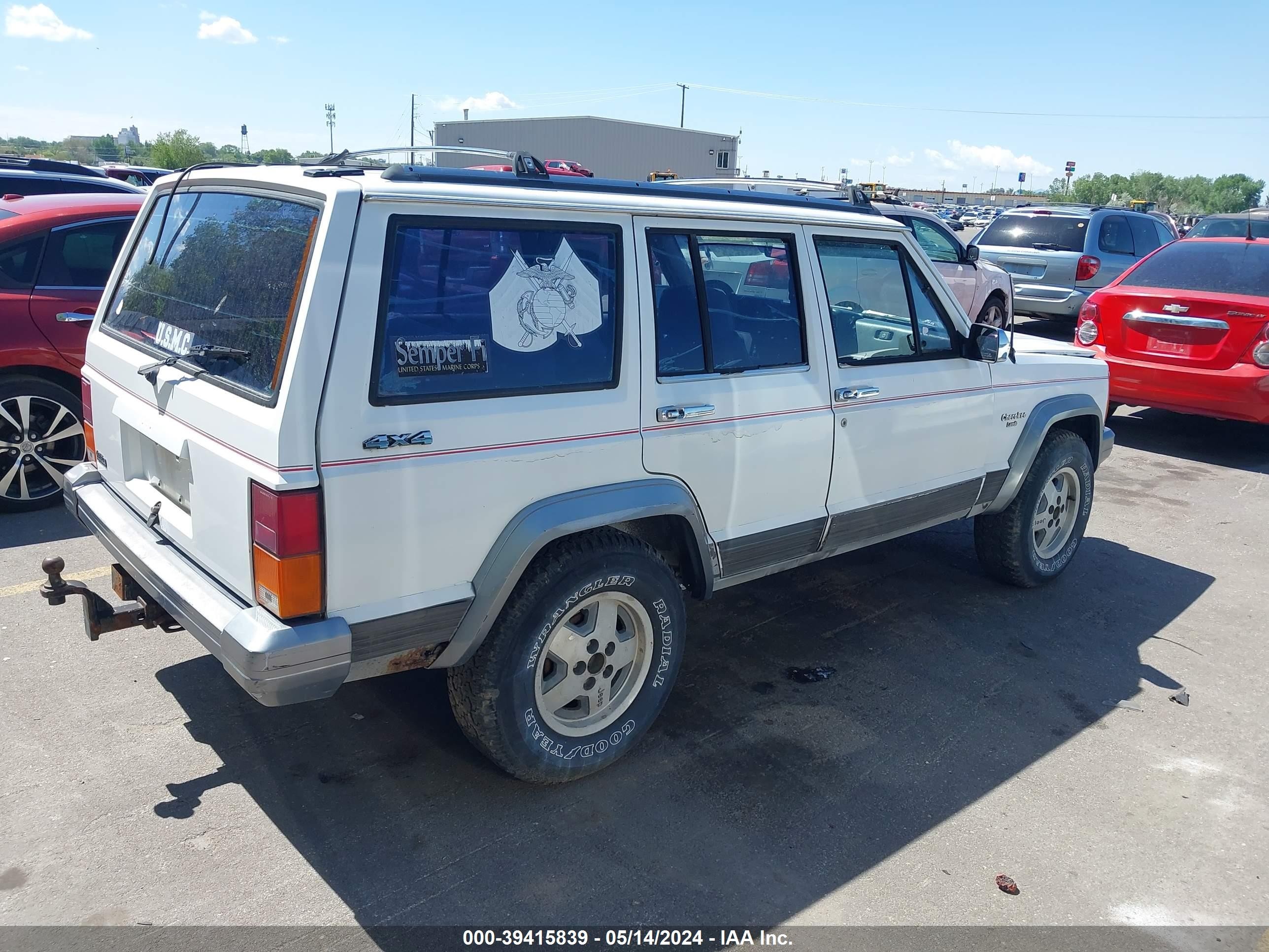 Photo 3 VIN: 1J4FJ58S7ML631045 - JEEP CHEROKEE 