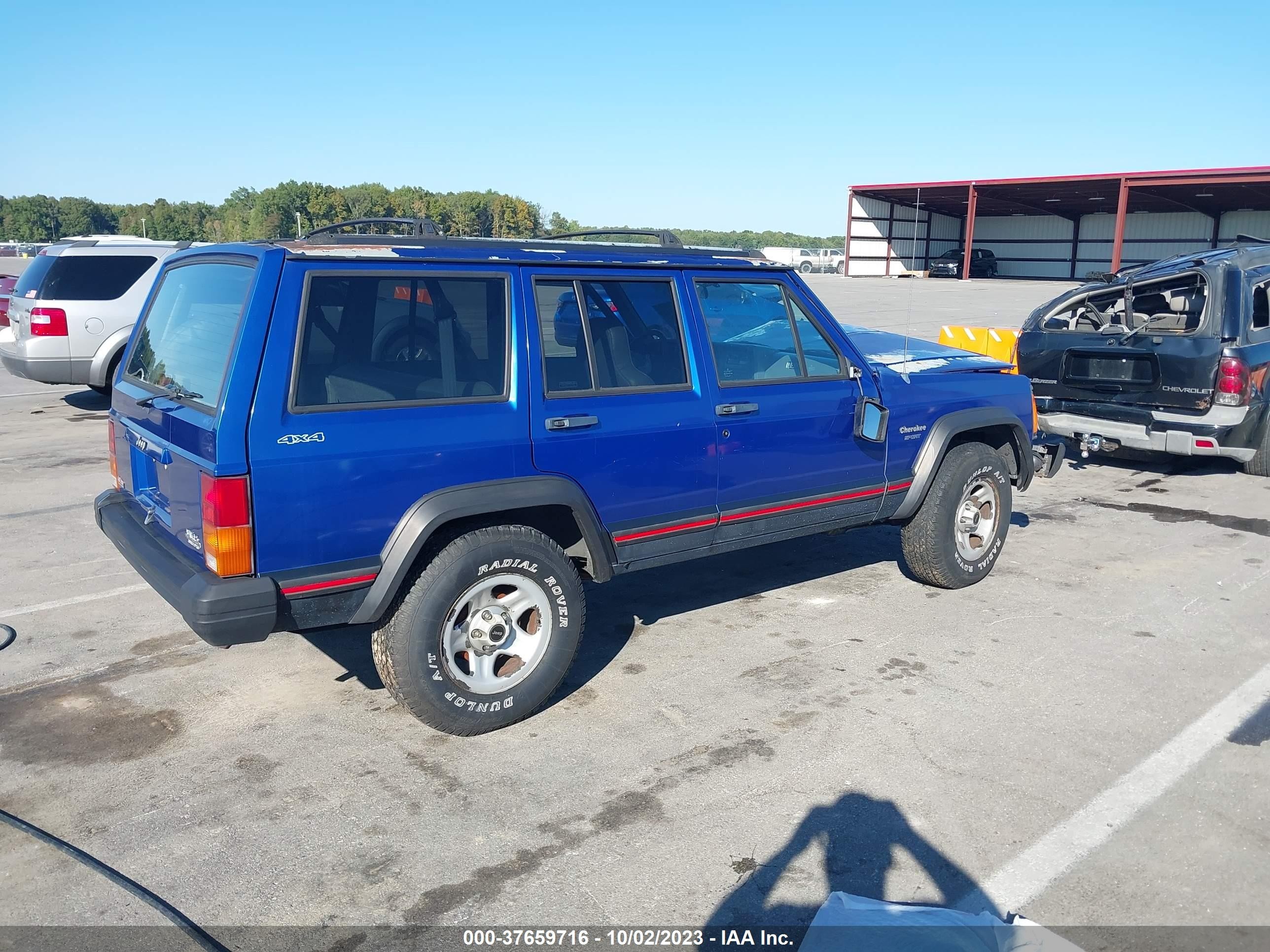 Photo 3 VIN: 1J4FJ68S0SL658252 - JEEP CHEROKEE 