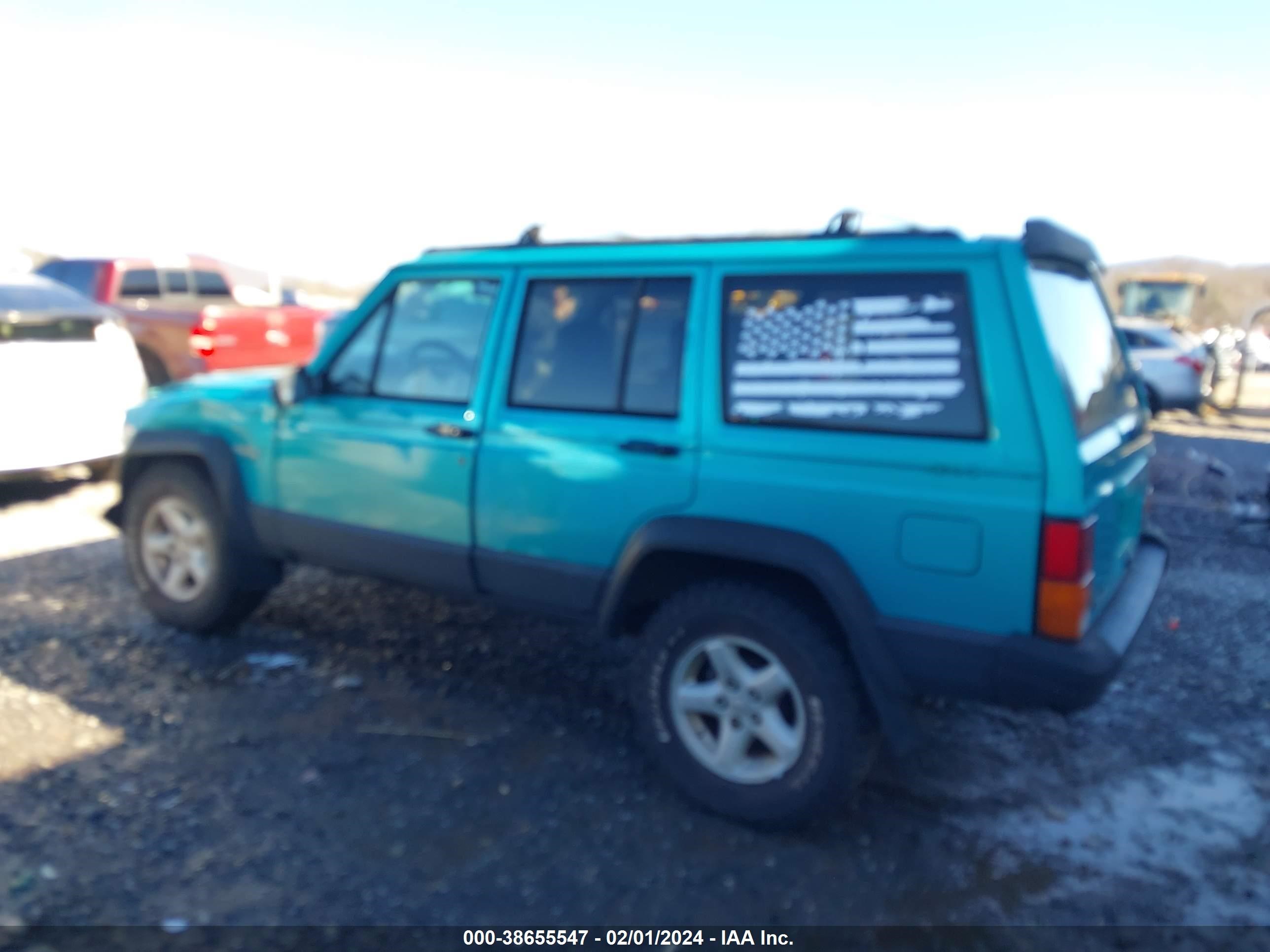 Photo 13 VIN: 1J4FJ68S1TL114831 - JEEP CHEROKEE 